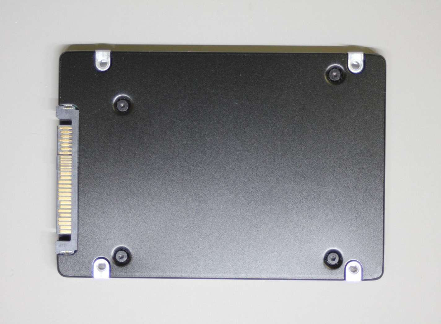 Lot of 16 PM9A3 3.84TB PCIe Gen4 NVMe U.2 2.5″ SSD MZ-QL23T80 MZQL23T8HCLS-00A07
