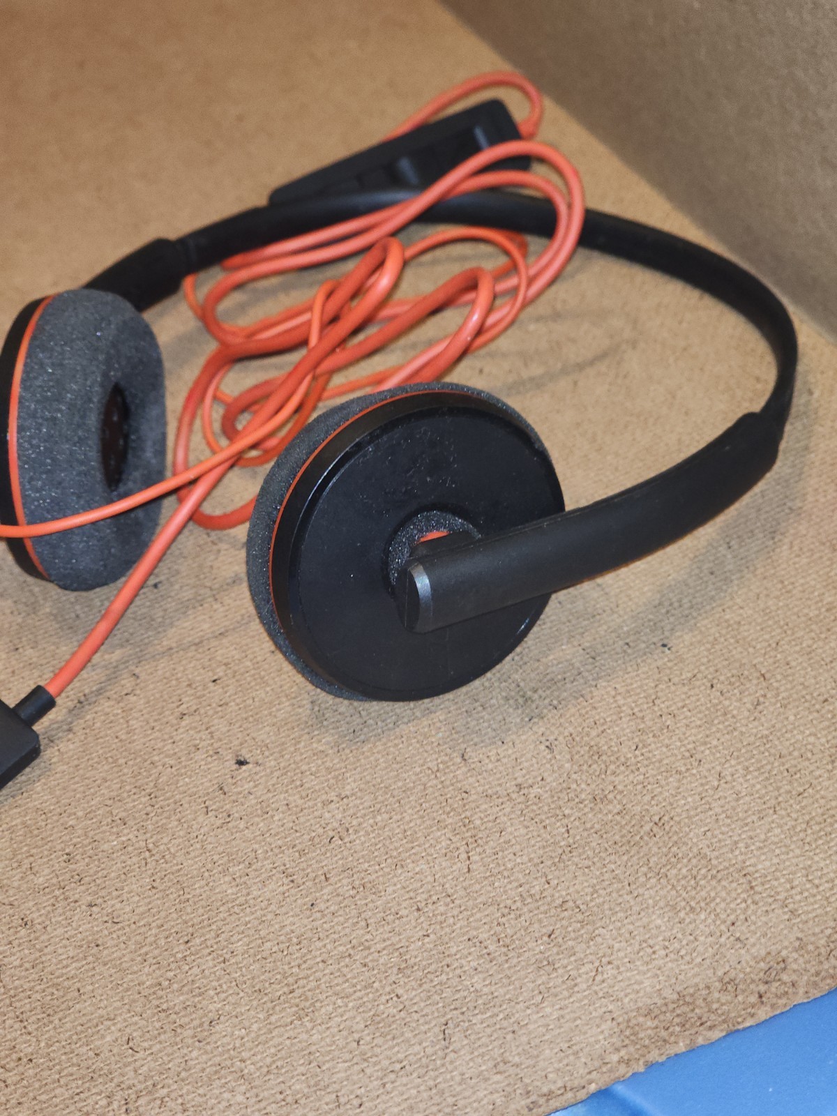 Plantronics Blackwire C3220 USB Headset Over-the-Ear Noise Canceling w/ Controls
