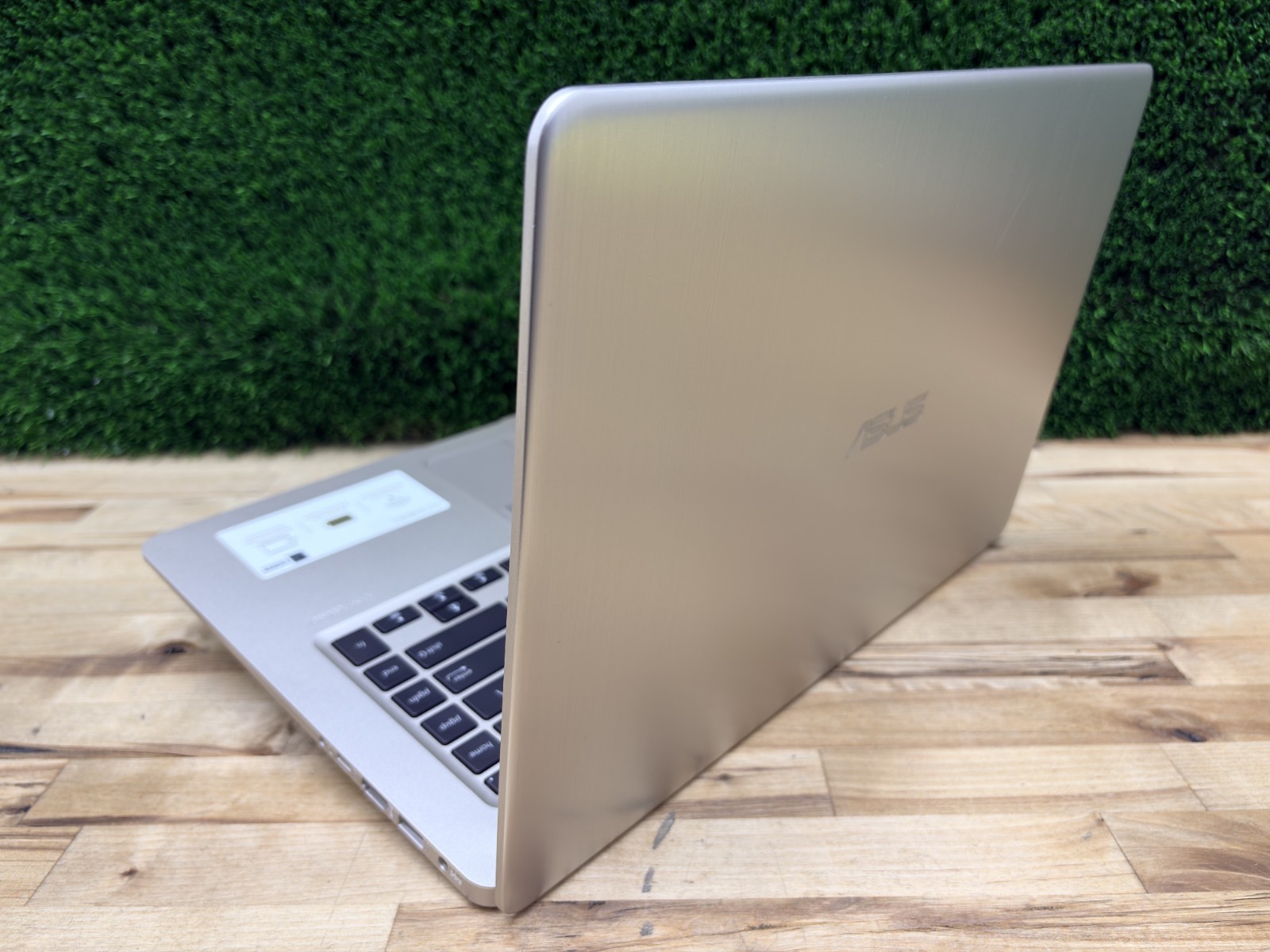 Asus VivoBook S Intel Core i5-8th Gen 1.60GHz 8GB RAM 1TB HDD Windows 11 Pro*