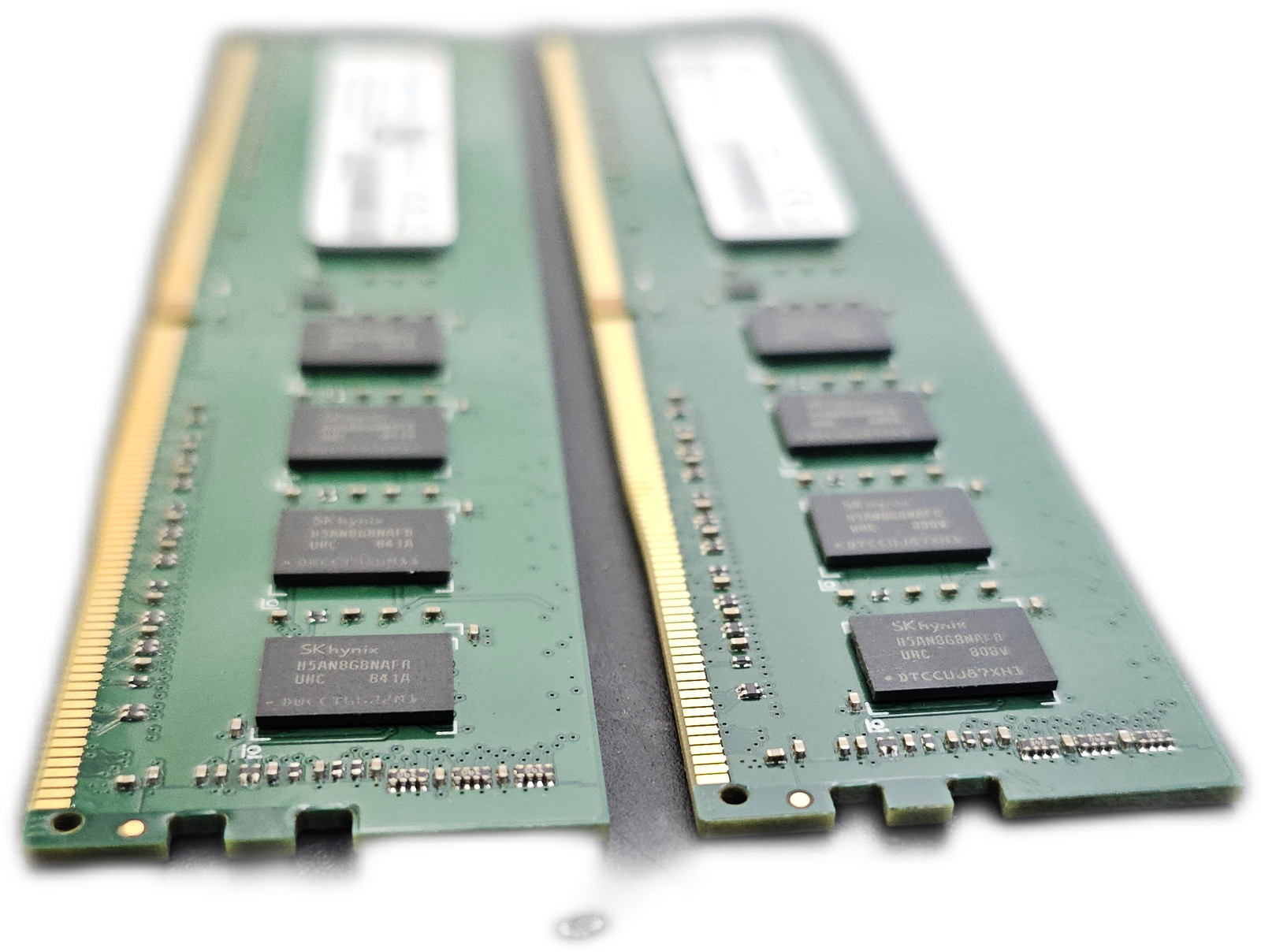 ADATA 16GB DDR4-2400 PC4-19200 UDIMM DESKTOP RAM (2x8GB)