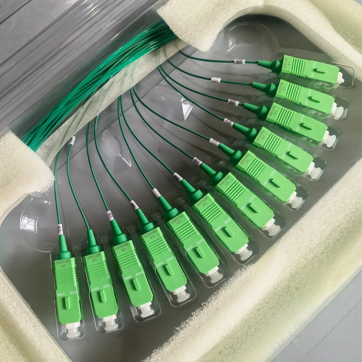 12-Core SC/APC Fiber Optical Pigtail 0.9M 0.99mm Single Mode Fiber Optic Cable