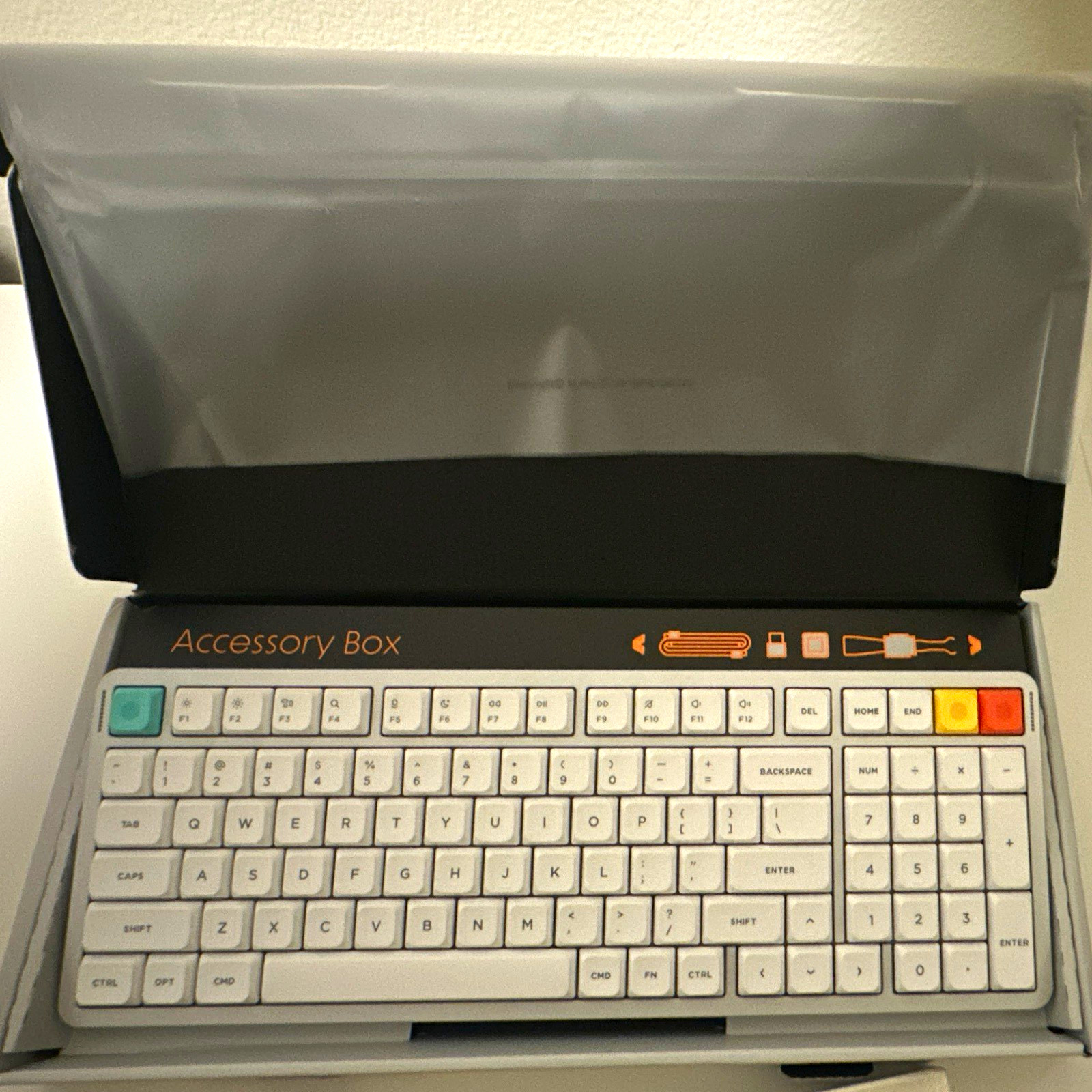 NuPhy Air100 V3 Wireless LowProfile Keyboard QWERTY White/Gray/Teal + Accessory