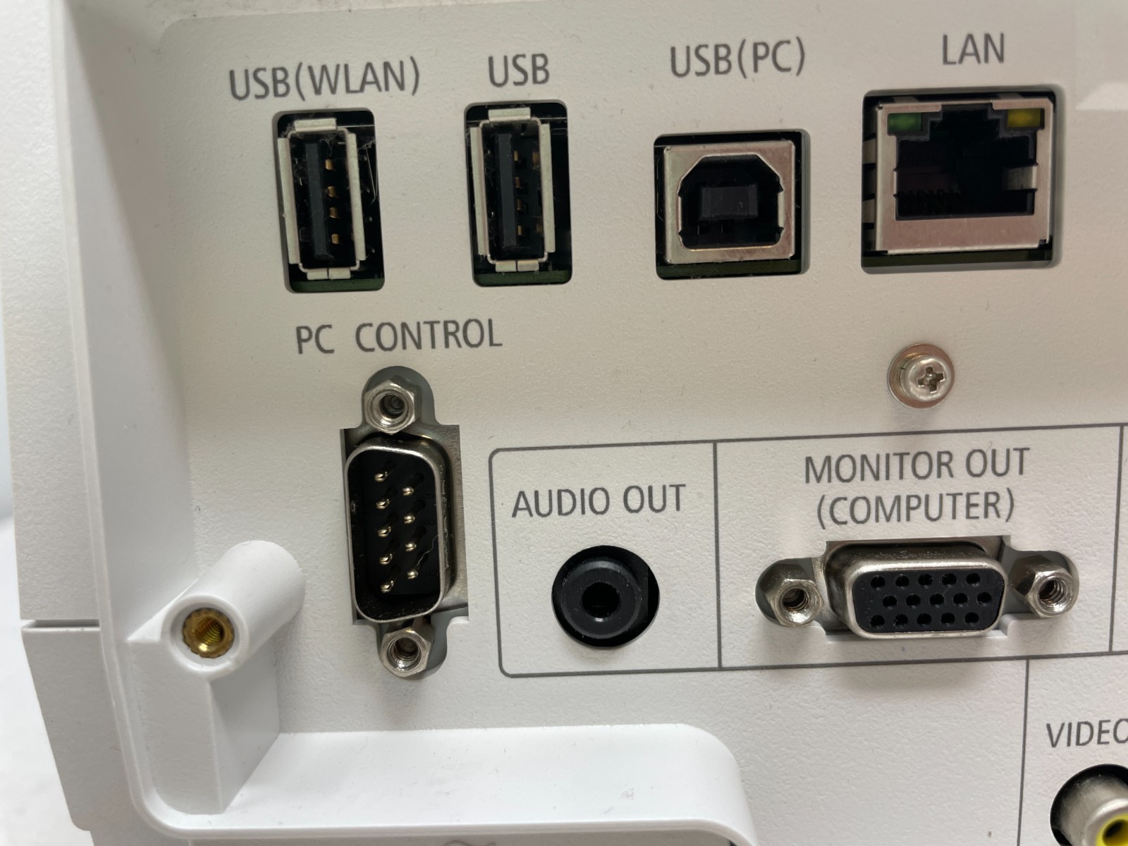 FOR PARTS: NEC NP-UM351W Ultra Short Throw 3LCD Projector Bad Lamp, 2744 hours