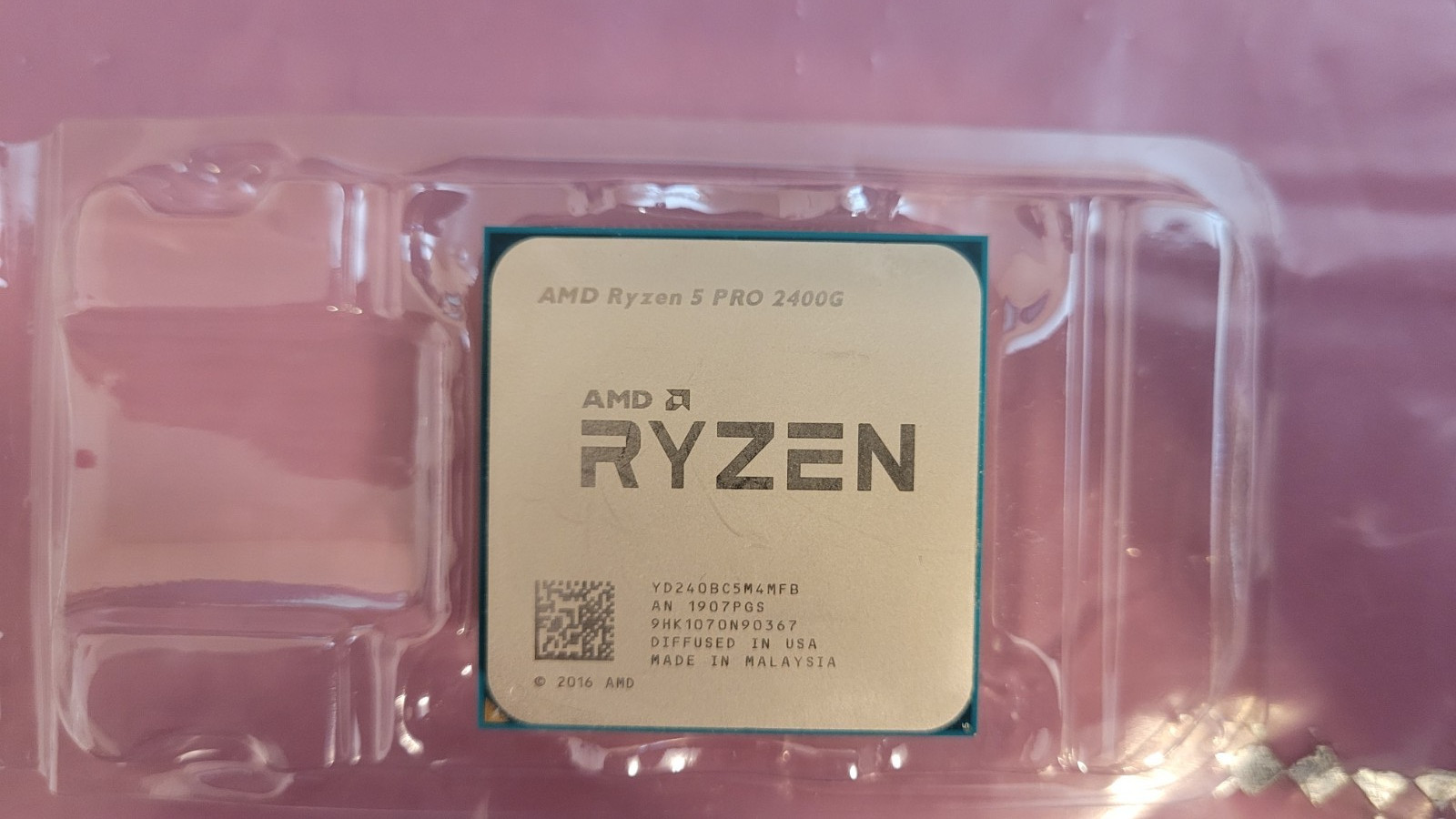 AMD Ryzen 5 Pro 2400G 3.6GHz 4C/8T 4MB 65W AM4 CPU Processor from a Lenovo Unit