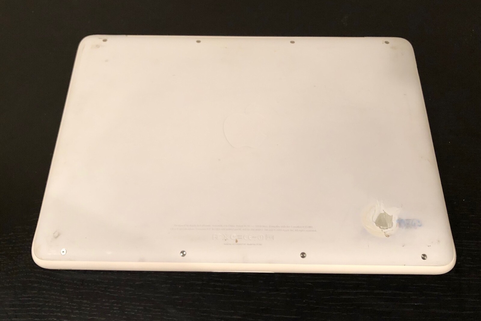 Apple MacBook 13” A1342 2010 2.4GHz/4GB/200GB/NVIDIA 320M – Working Battery!!!
