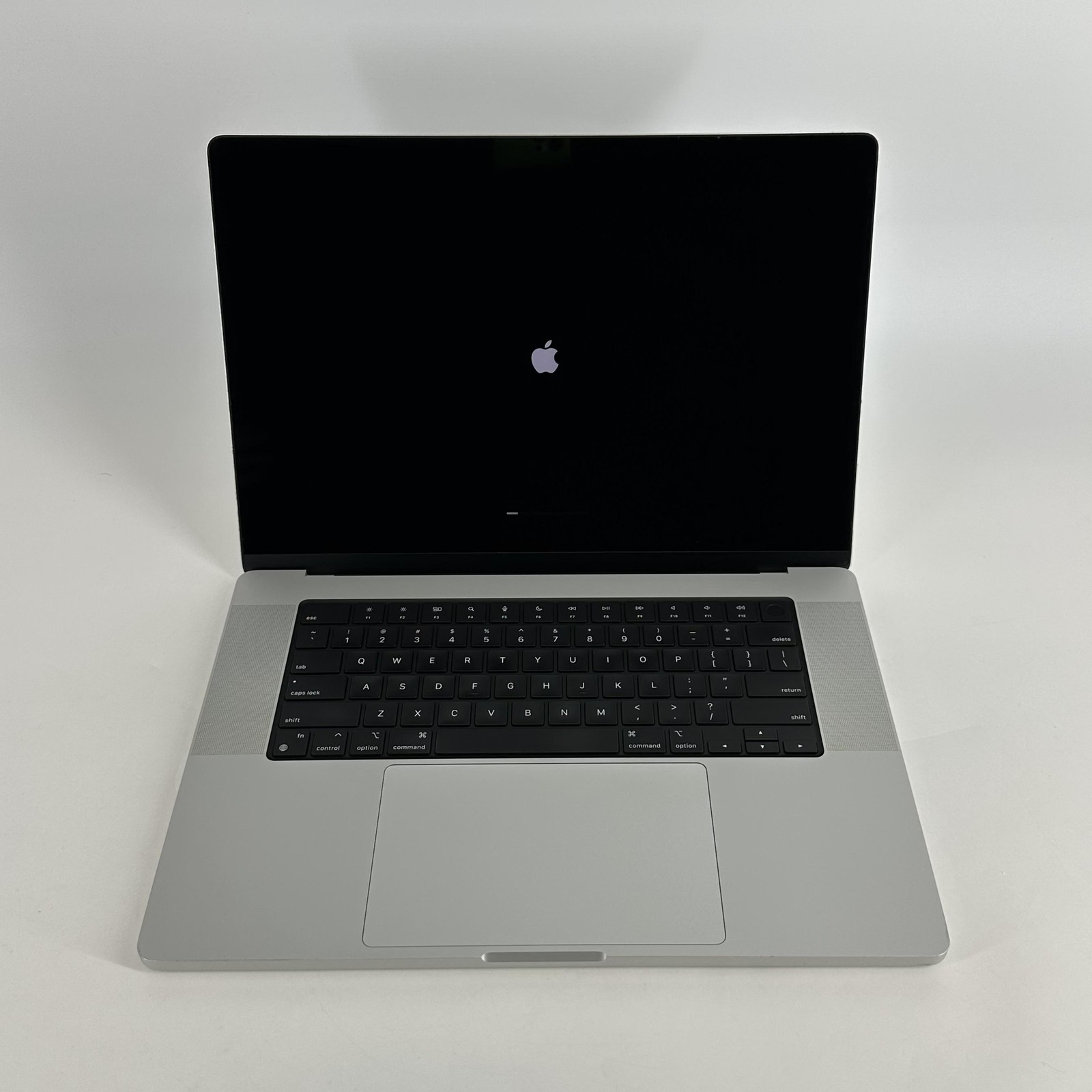 MacBook Pro 16 Silver 2021 3.2 GHz M1 Max 10-Core CPU 32-Core GPU 32GB 1TB SSD