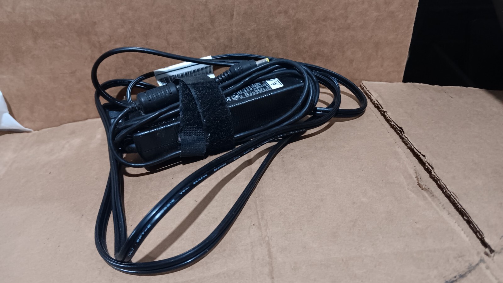 Genuine IBM ThinkPad T20 T21 T22 T23 A20m A21m A22m Laptop AC adapter Charger