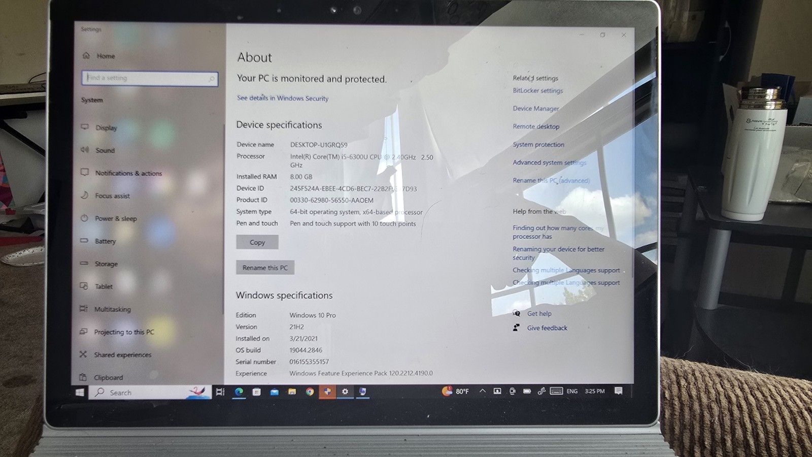 Microsoft Surface Book 13.5″ (256GB SSD, Intel Core i5-6300U, 2.40GHz, 8GB RAM)