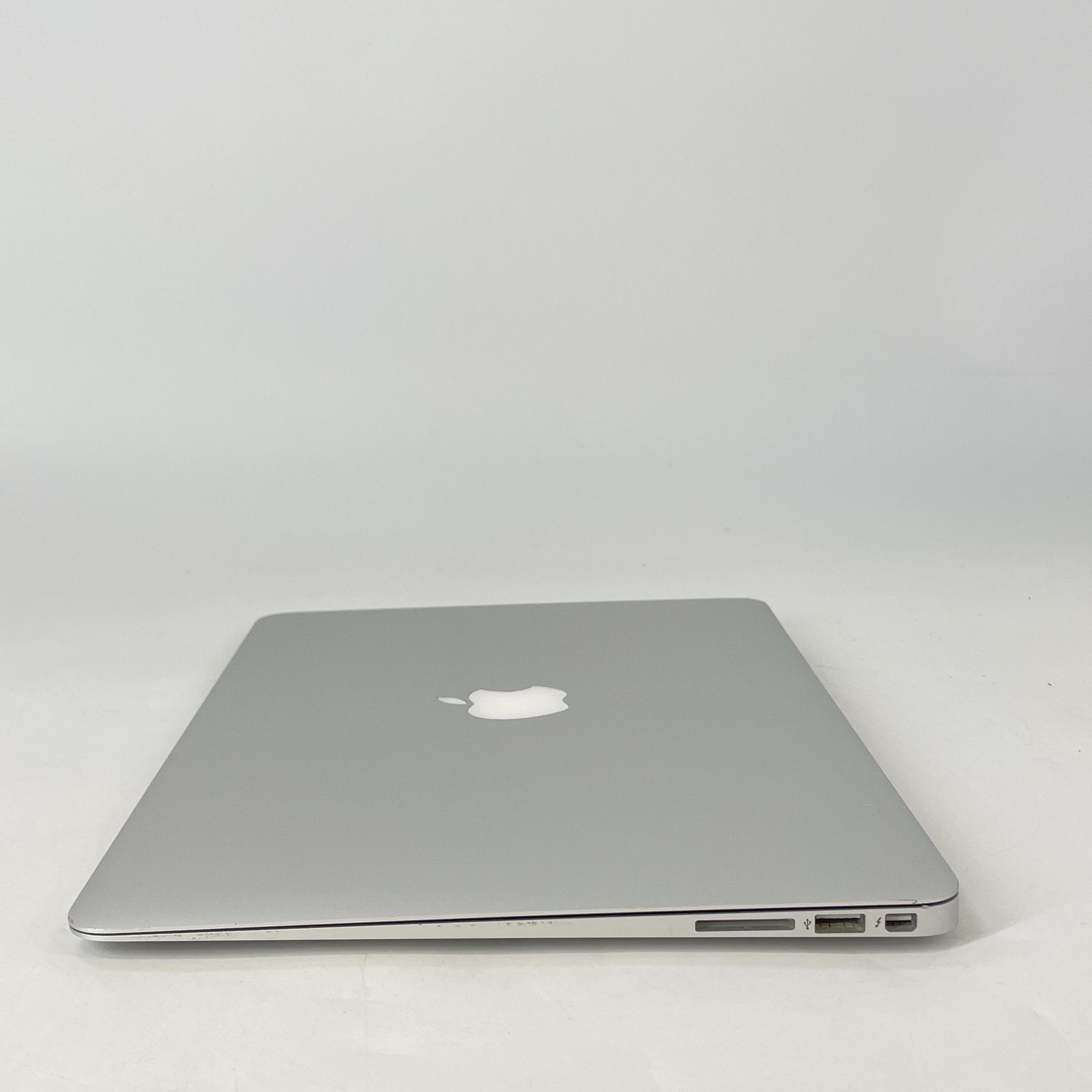 MacBook Air 13 Silver Early 2015 1.8 GHz Intel Core i5 5th Gen. 8GB 1TB SSD Good