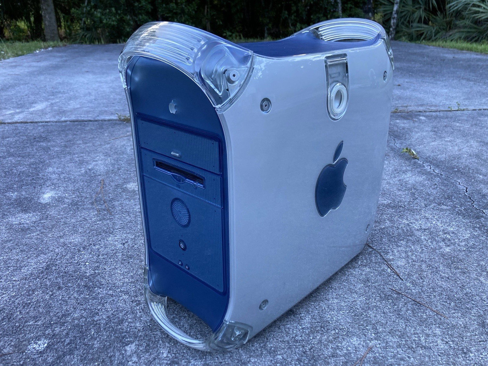 Power Mac G4 M5183 Dual 500 MHz, ATI Rage 128 Pro, Pro Keyboard M7803, OS X 10.2