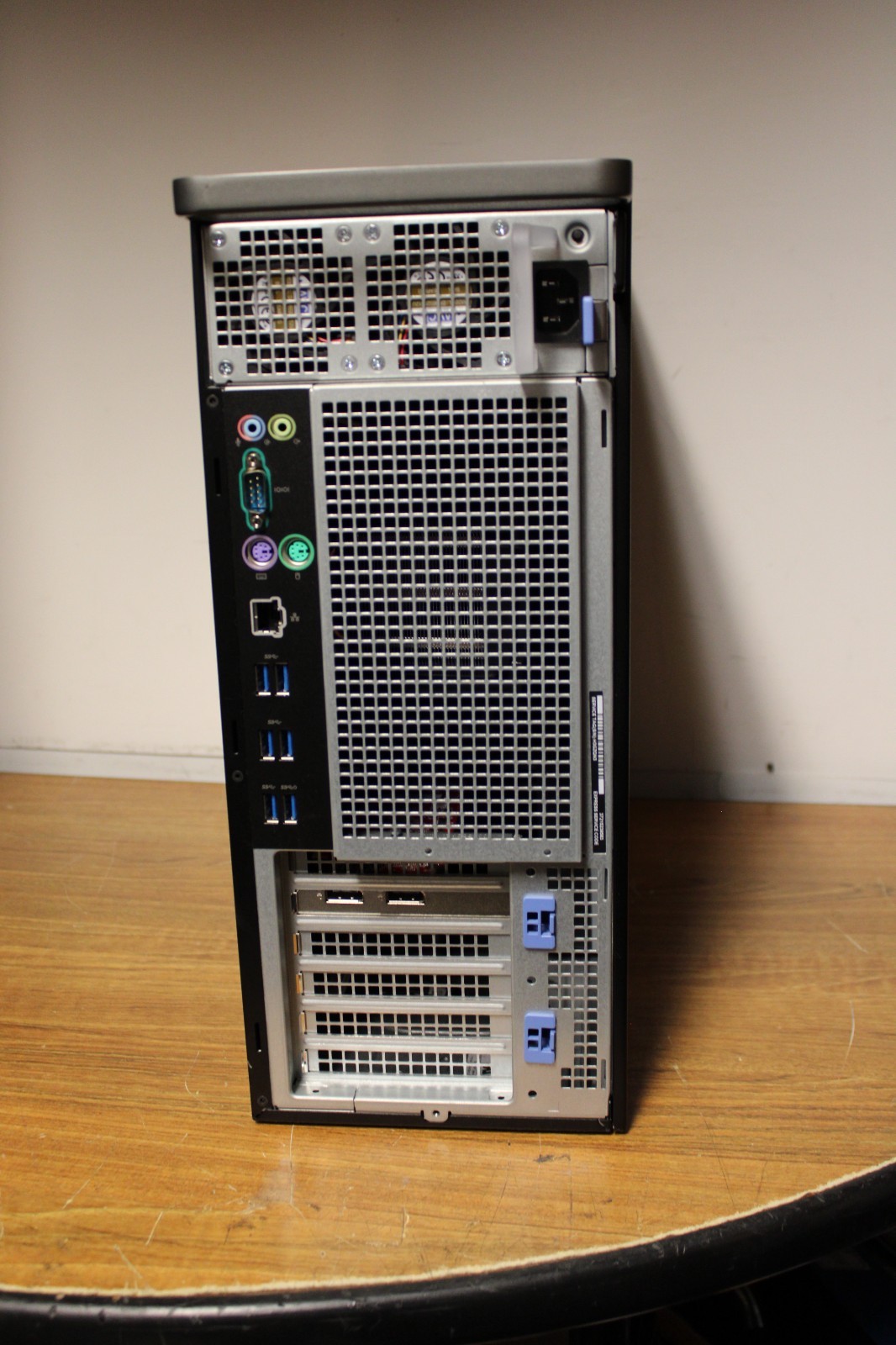 Dell Precision 5820 10-Core i9-10900X 4.70Ghz 32Gb RAM 256Gb Radeon Win 11 IN