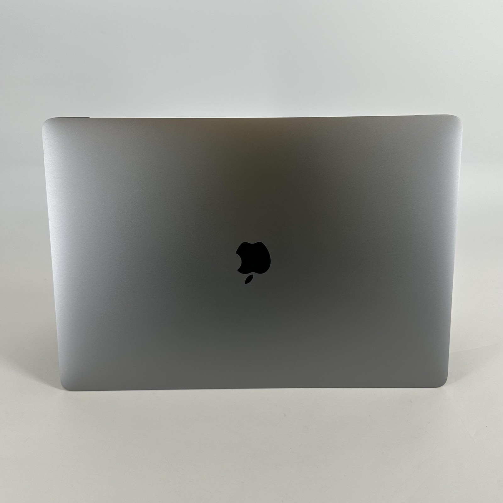 MacBook Pro 16 Touch Bar Space Gray 2019 i9 32GB 2TB Radeon Pro 5500M Good