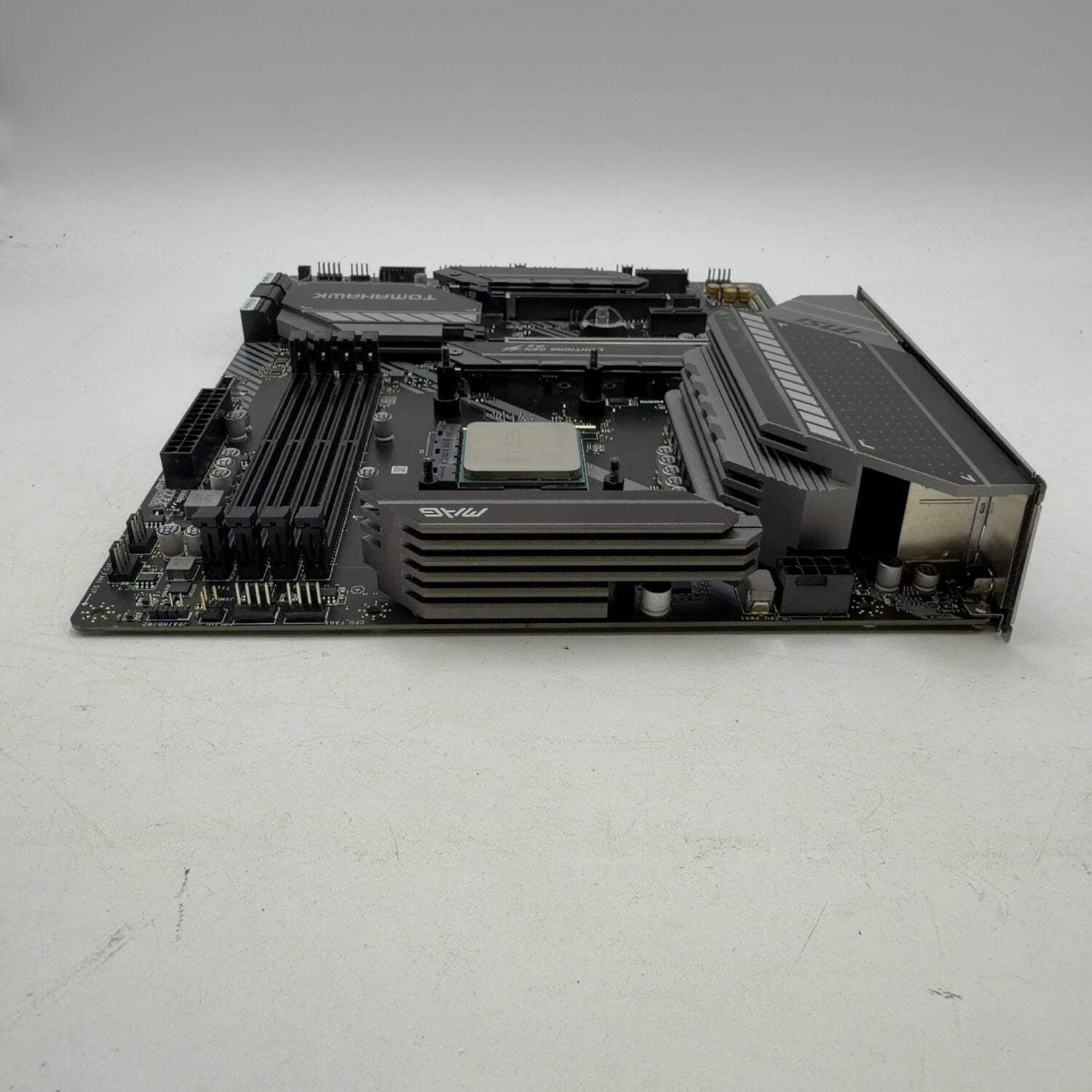 AMD Ryzen 5 5600X 3.70GHz 6 Core 100-000000065 12 Thread AM4