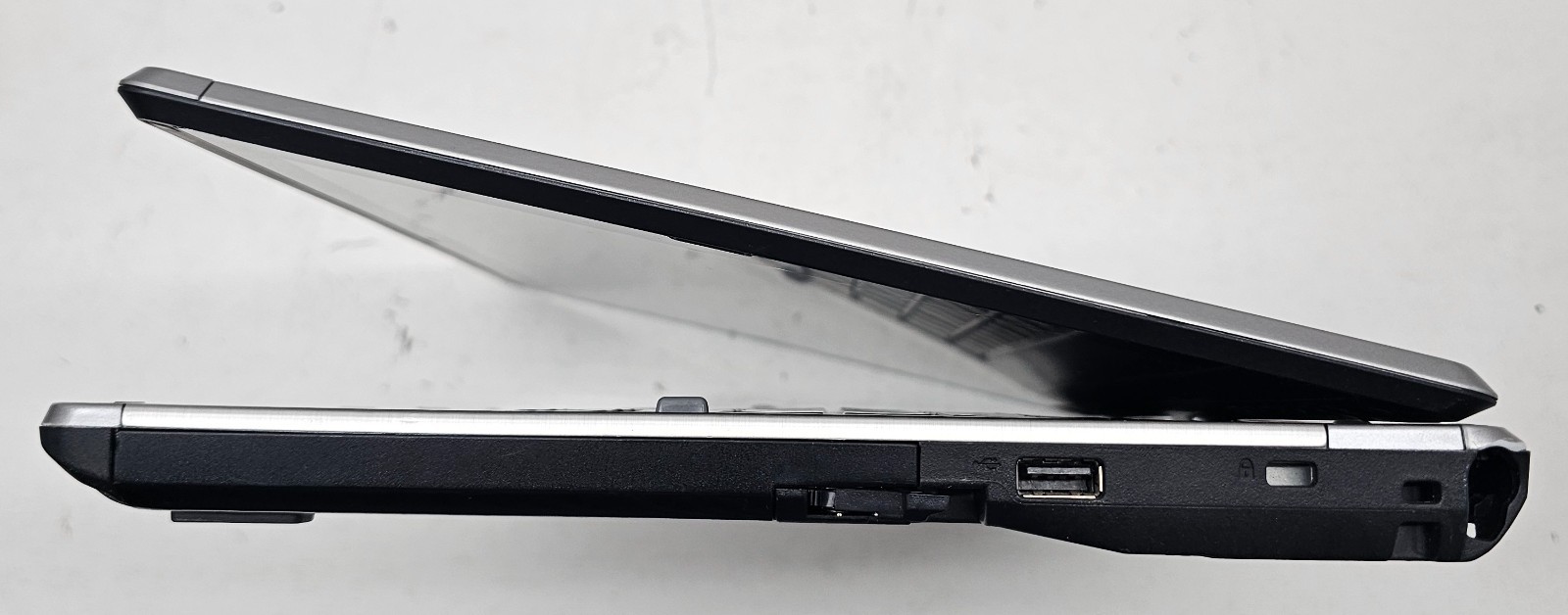 Fujitsu LifeBook T902 Laptop Intel Core i5-3230M 8GB Ram NO HD/OS (FL)