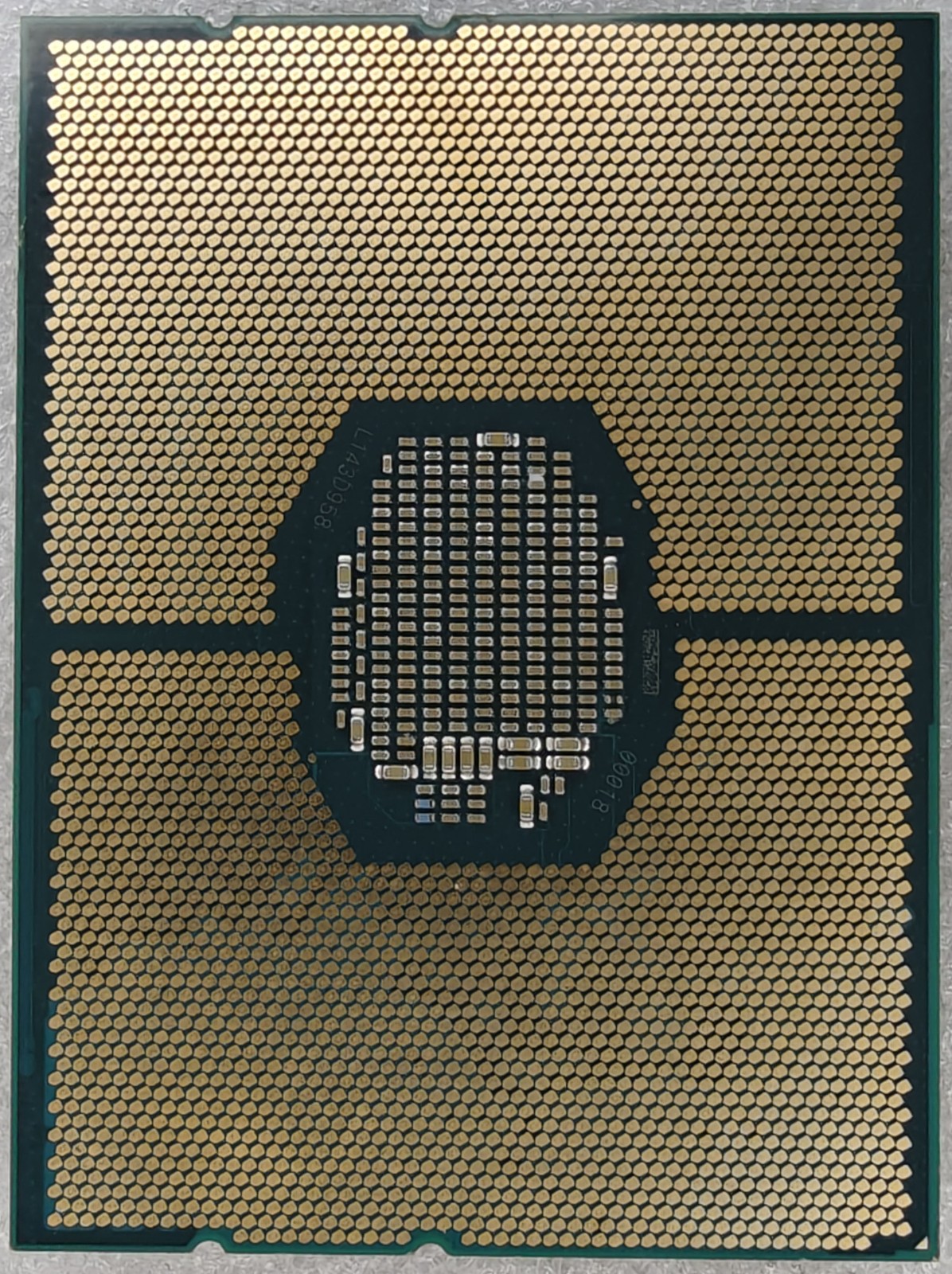 Intel Xeon Platinum 8272CL SRF89 26-core 2.60GHz 35.75mb lga-3647 CPU processor
