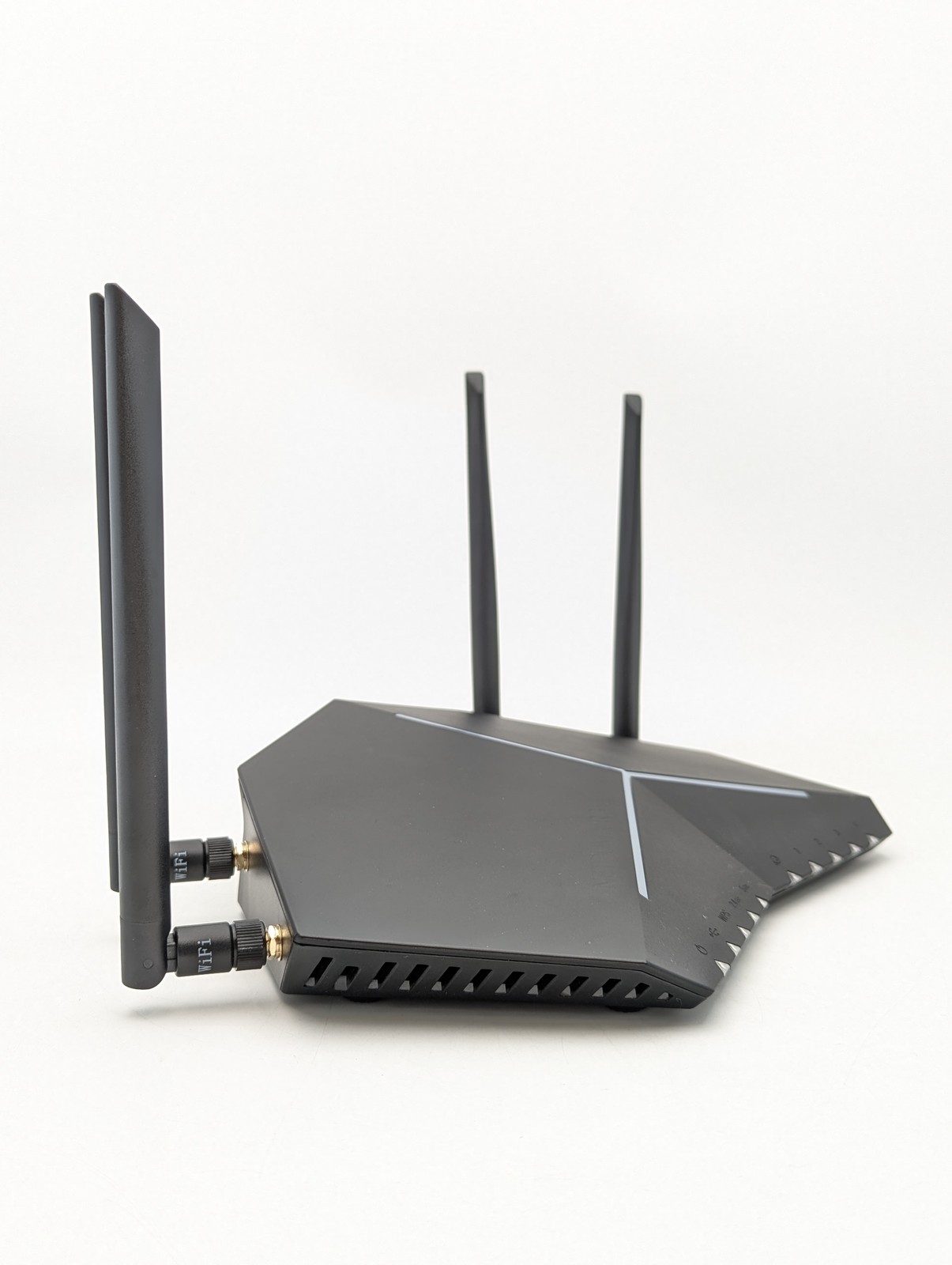 Netduma R3 Wi-Fi 6 Gaming Router Dual Band | Black | Powered by Dumaos 4
