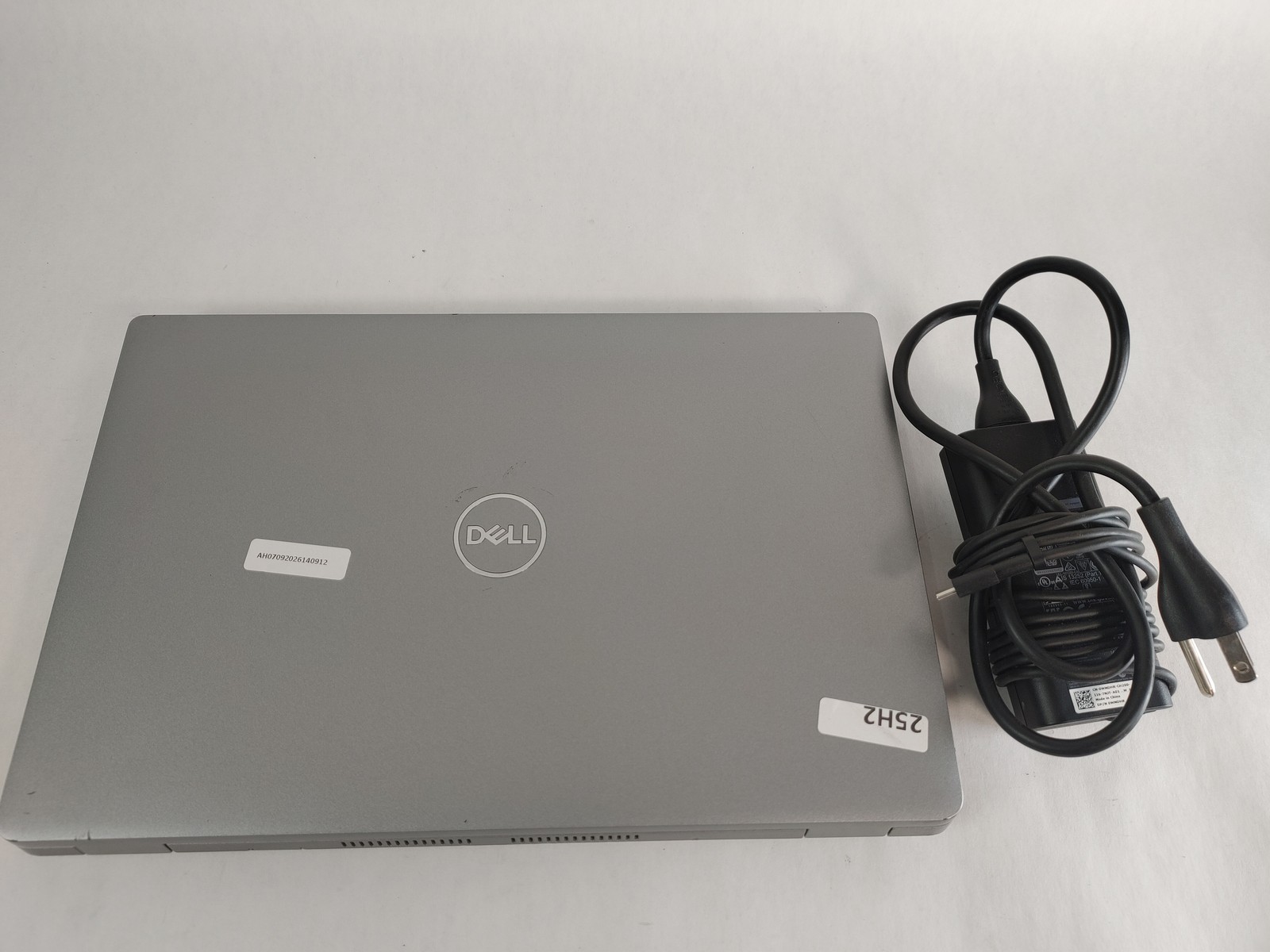 Dell Latitude 5430 Core i7-1265U 1.80 GHz 16 GB DDR4 256 GB NVMe Windows 11 Pro