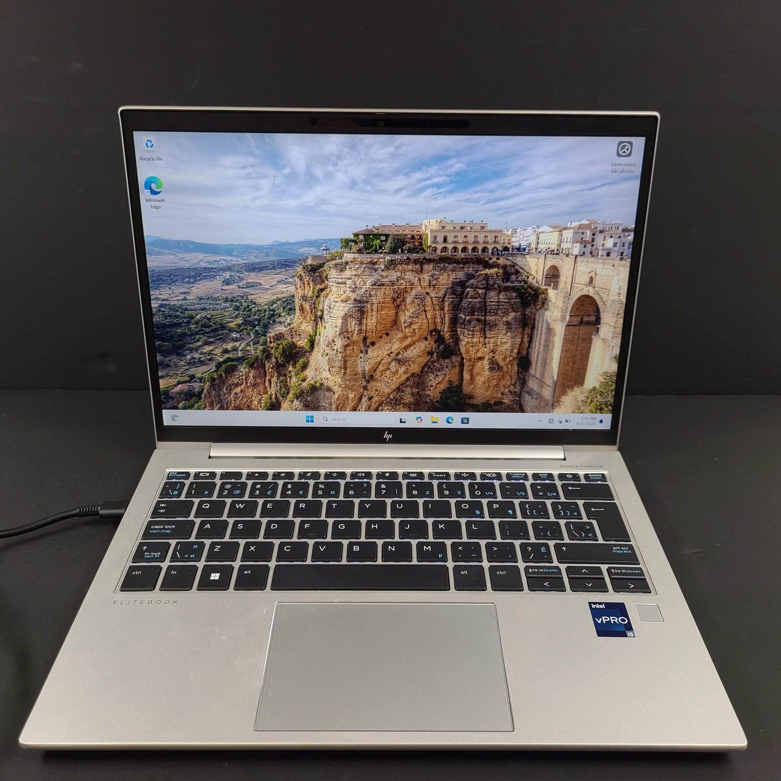 HP EliteBook x360 830 G10 13″ – i5-1345U CPU @ 1.60 GHz 256GB SSD 16GB RAM