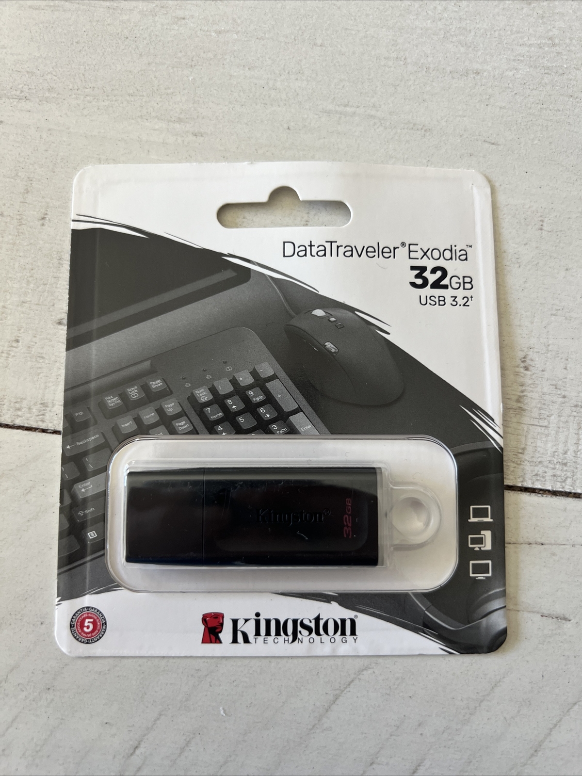Kingston DataTraveler Exodia 32GB USB 3.2 Flash Drive