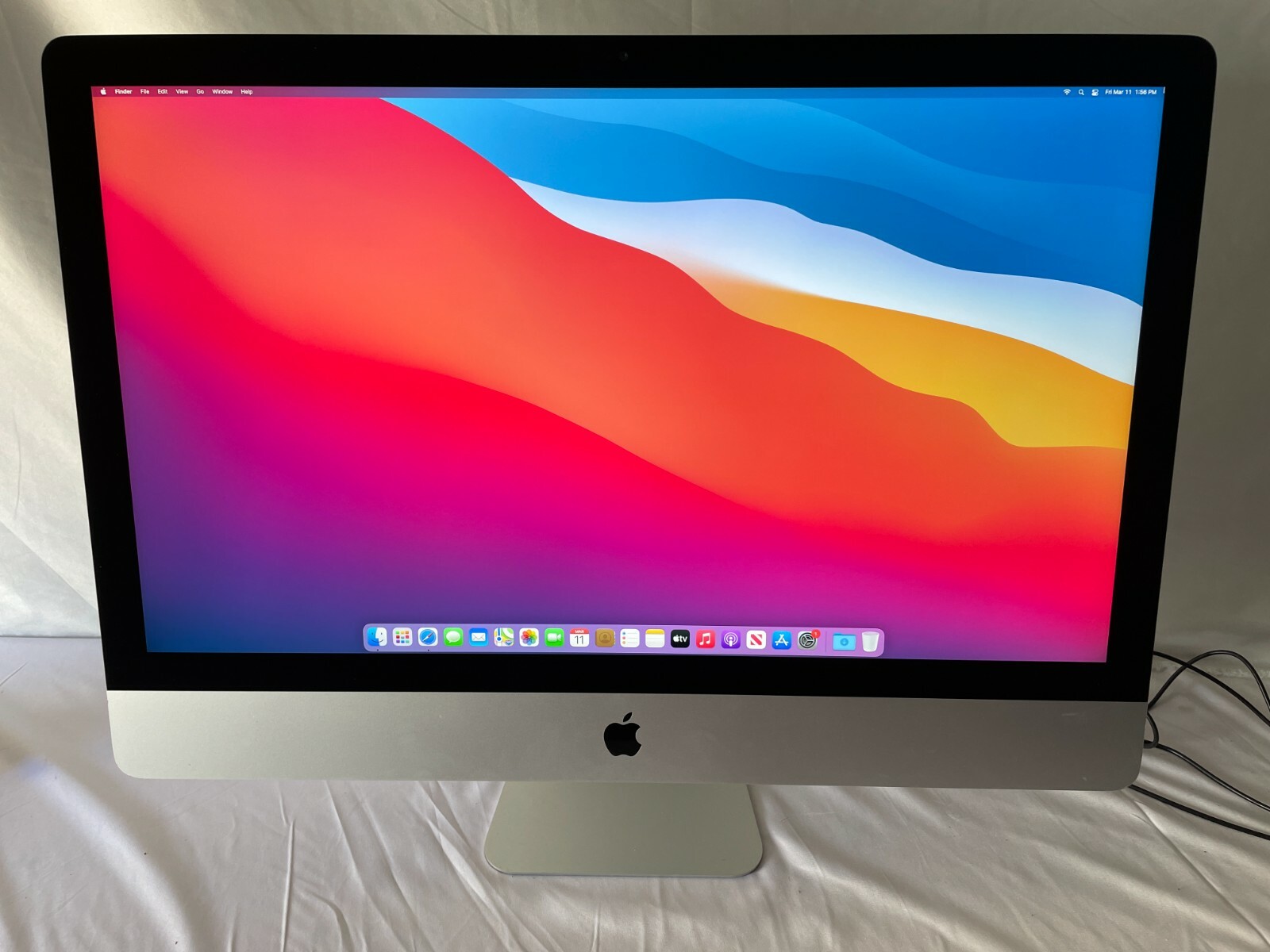 Apple 2019 27 in iMac 5k 3.6GHz i9 64GB 1tb fusion 575X AppleCare 5/23