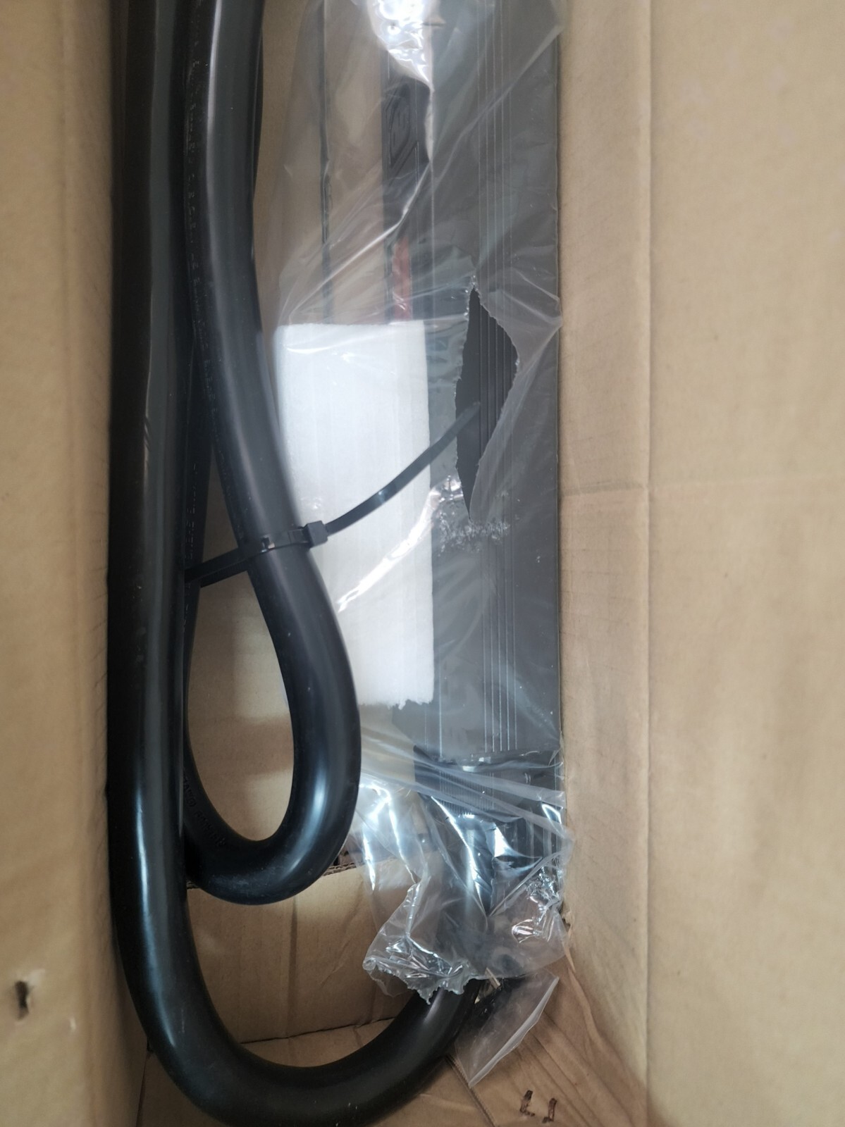 LCD Metered/Breaker PDU 6-50P 240V 50A (4) X C13 & (4) X C19 Crypto Mining