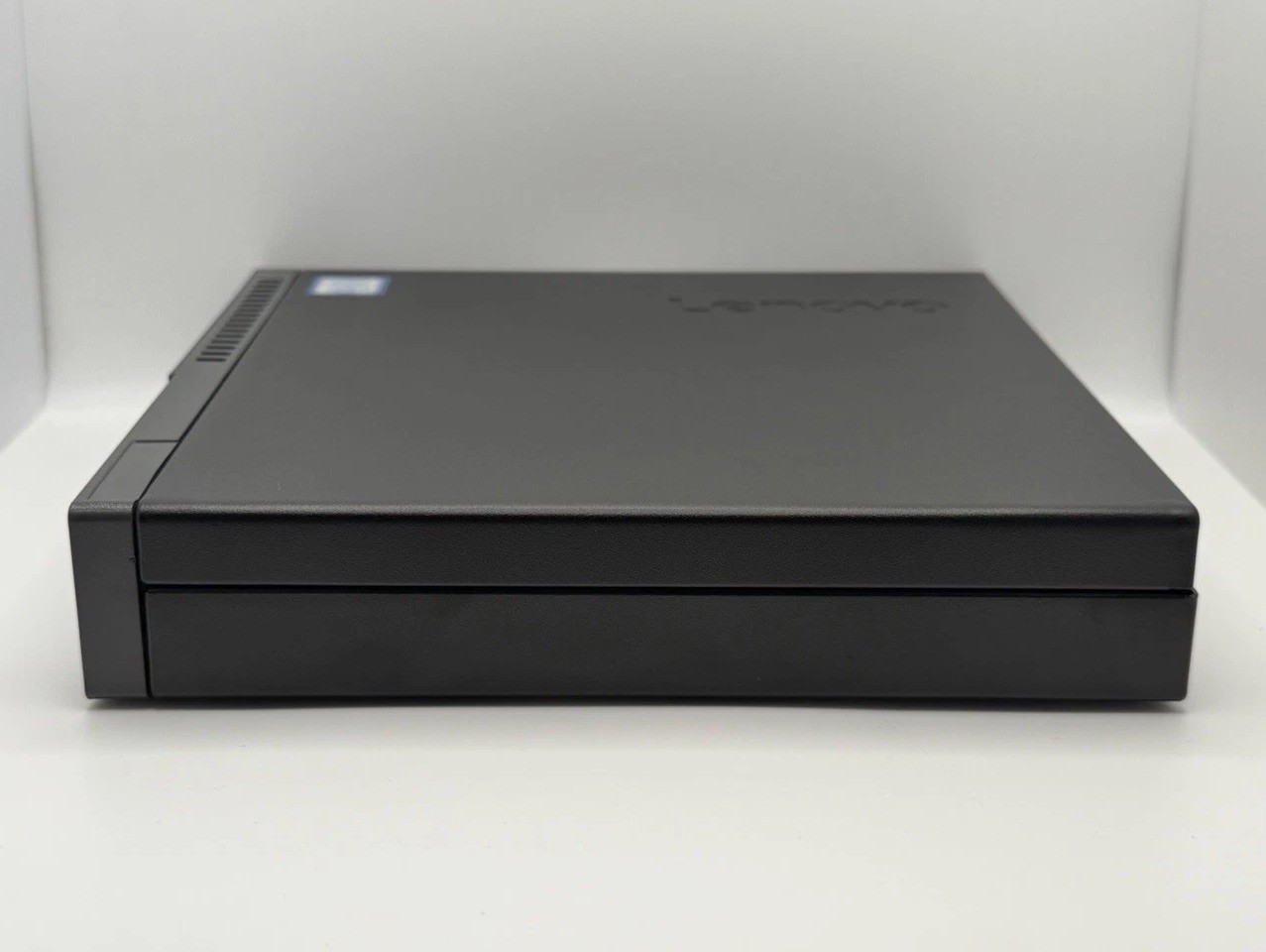 Lenovo ThinkCentre M710q Tiny Core i5-7500T 8GB DDR4 – No SSD/OS – AC Included
