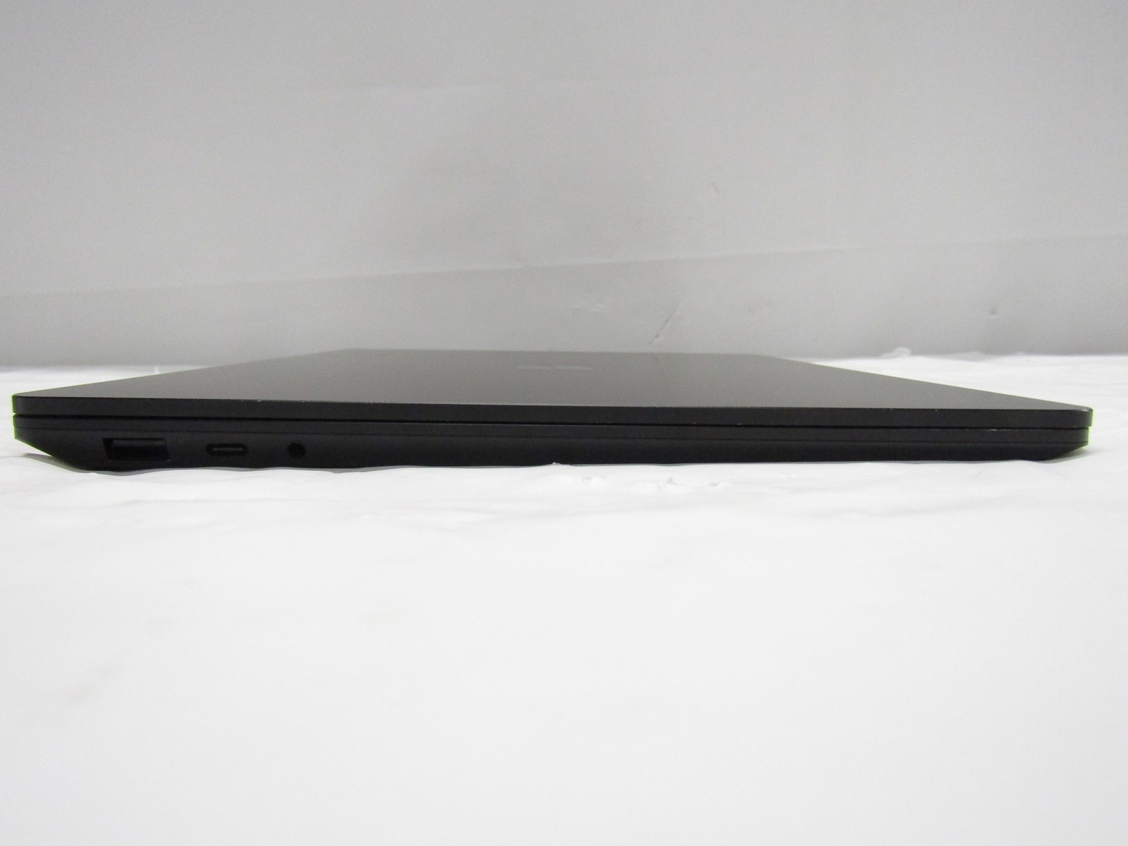 Microsoft Surface Laptop 5 1.60GHz i5-1245U 8GB RAM 256GB SSD 13.5″ Win 11 – B
