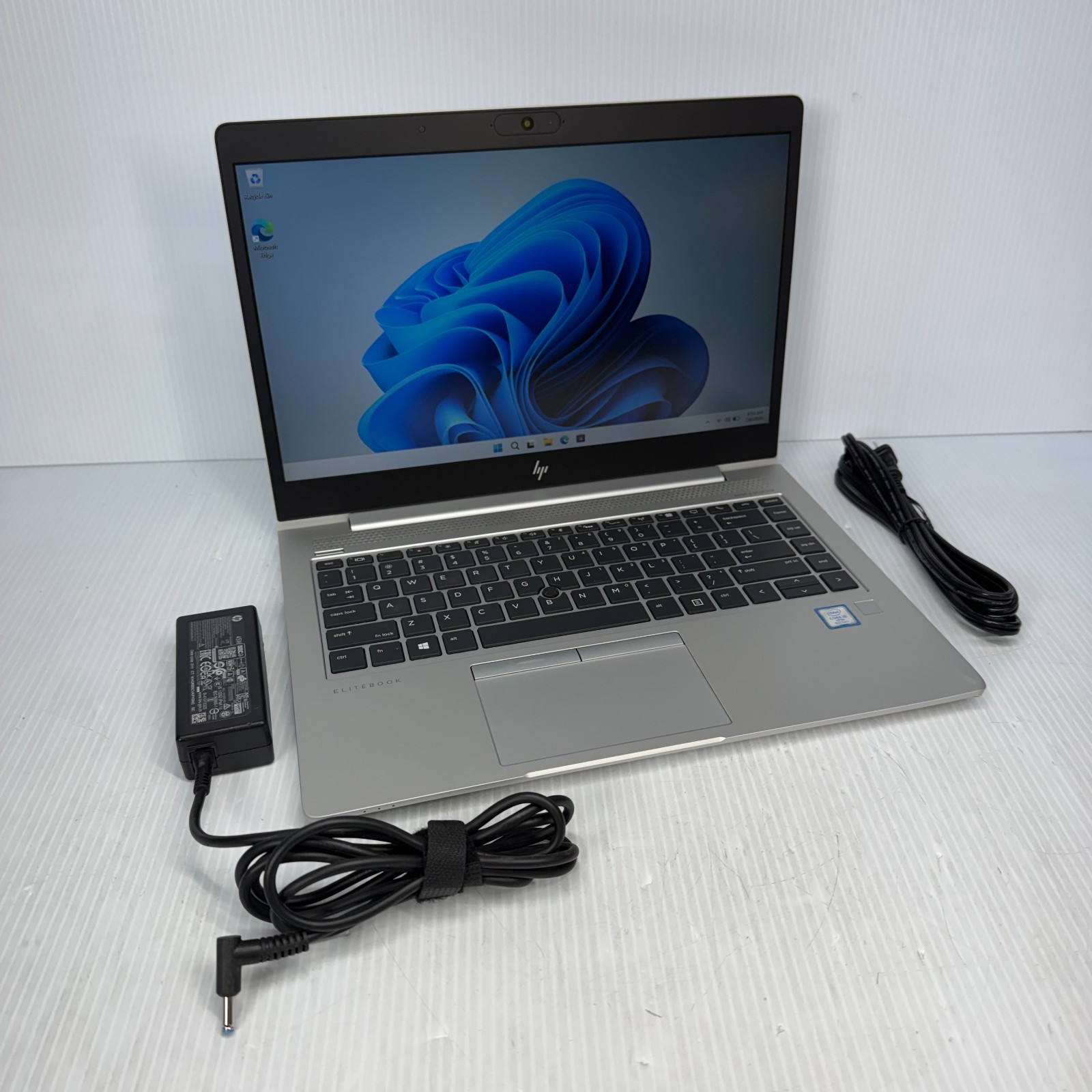 HP EliteBook 840 G5 i5-8350U 14″ Windows 11 Pro Laptop 256GB SSD 16GB *SEE PICS