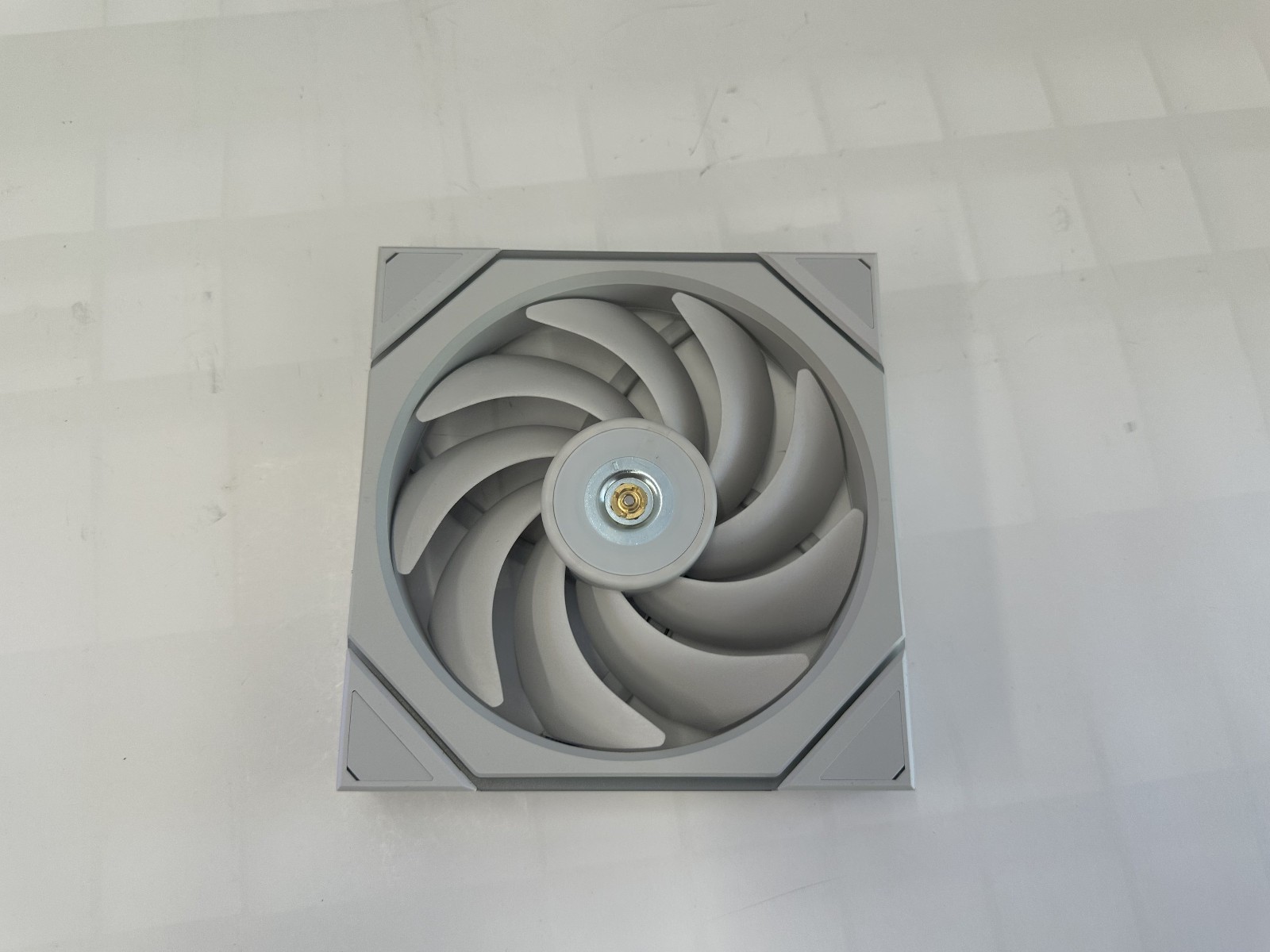 *Fans Only* Lian Li Uni Fan TL 140mm Case Fan – White (1-Pack)