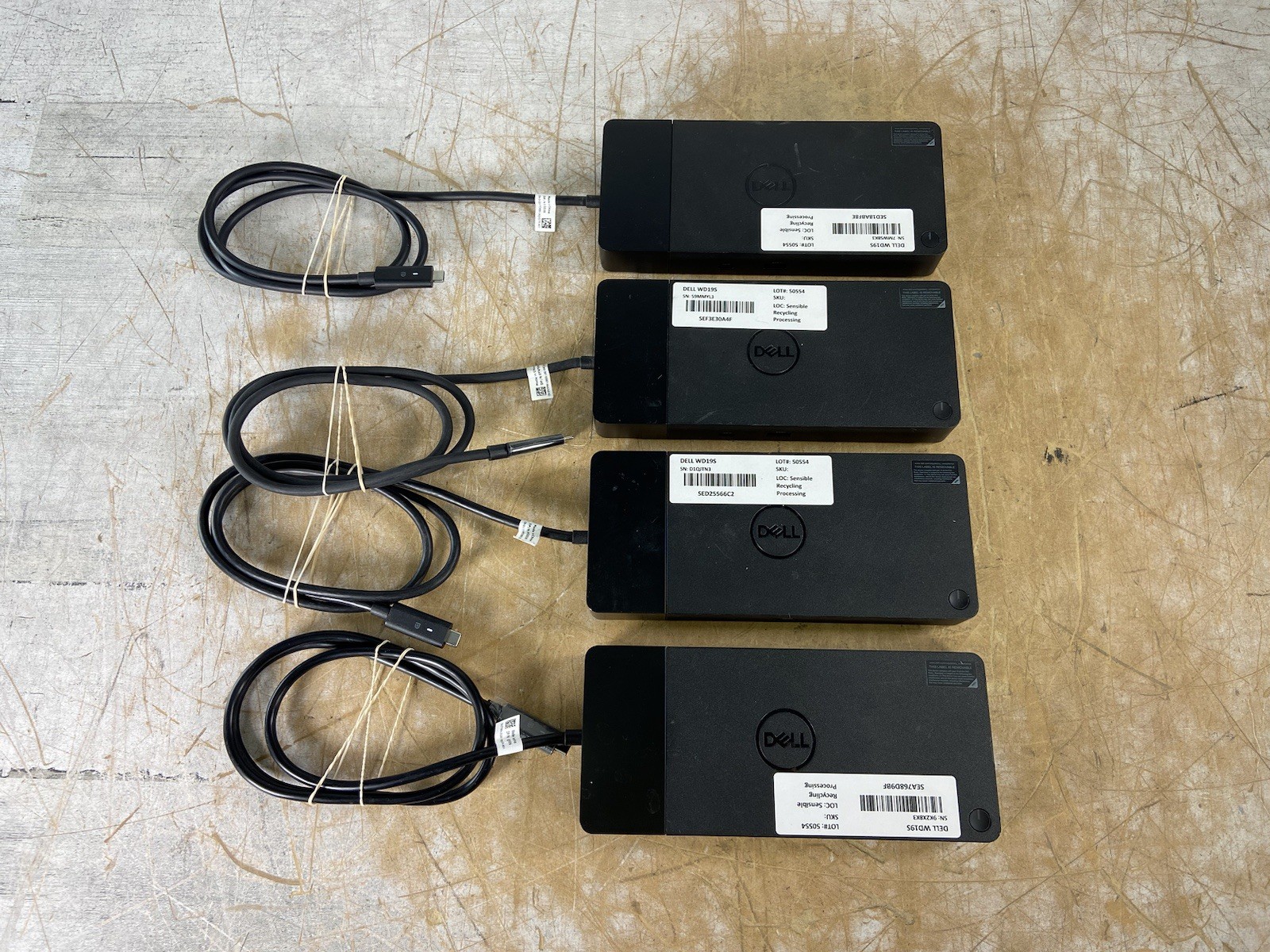 (LOT OF 4) DELL WD19S (K20A) DOCKING STATION ONLY