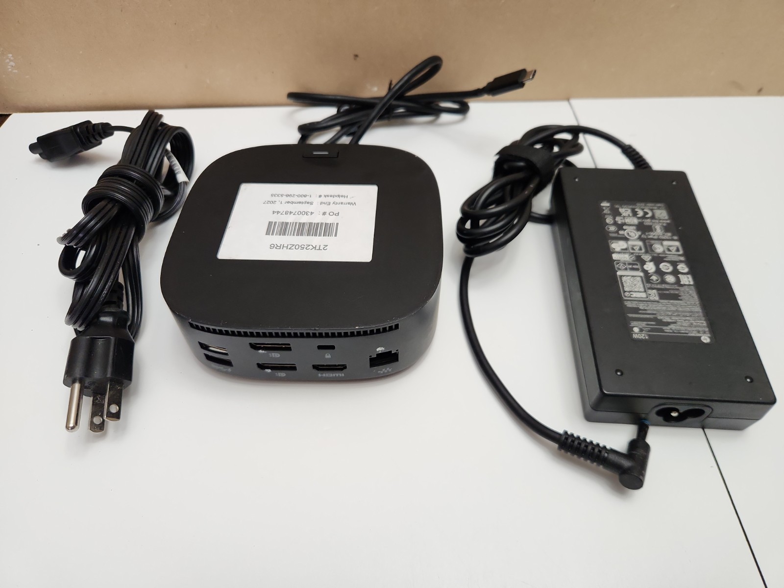 HP HSN-IX02 L75125-001 USB-C Dock G5 Universal Docking Station + 120w AC Adapter