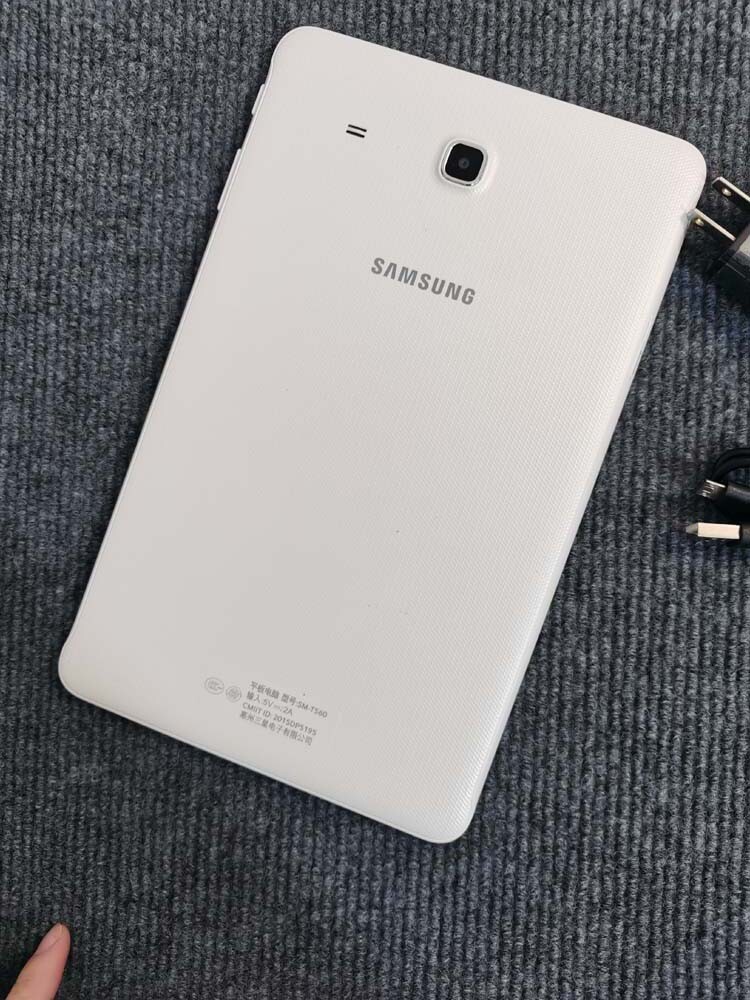 Samsung Galaxy Tab E 9.6″, 16GB, White (Wi-Fi) Android SM-T560 8GB Tablet