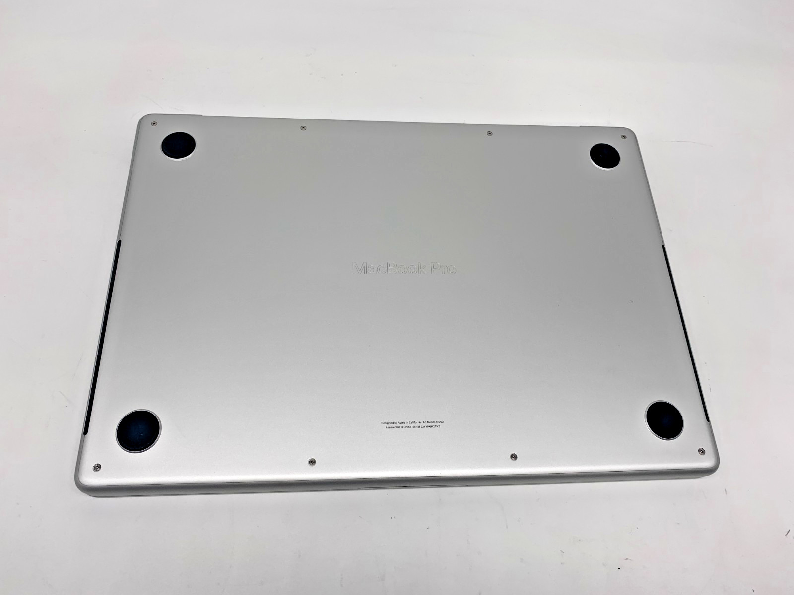 Apple MacBook Pro 14″ 2023 A2992 M3 Pro 4.05GHz 512GB SSD 36GB DDR5 SILVER B