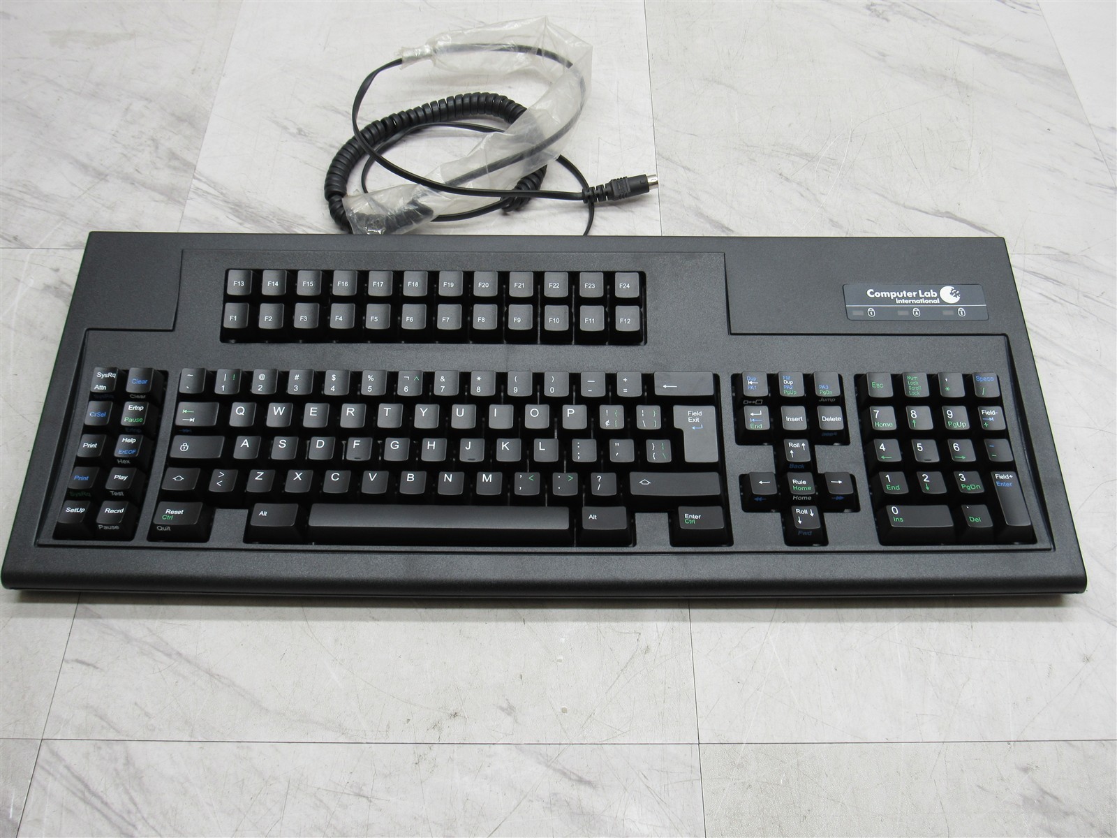 CLI Computer Lab International 122-Key Ps/2 Keyboard BSUS811008480