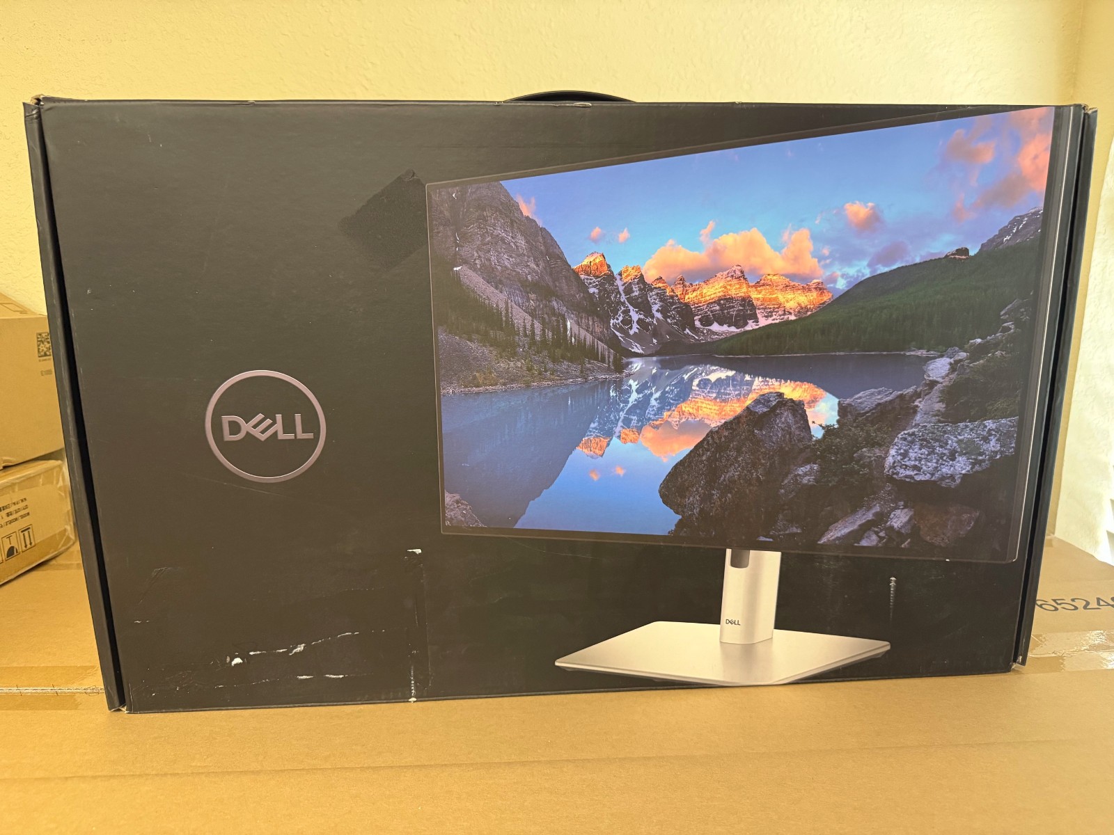 NEW Dell 24″ U2424H FHD 120Hz UltraSharp 24 Monitor – SEALED BOX