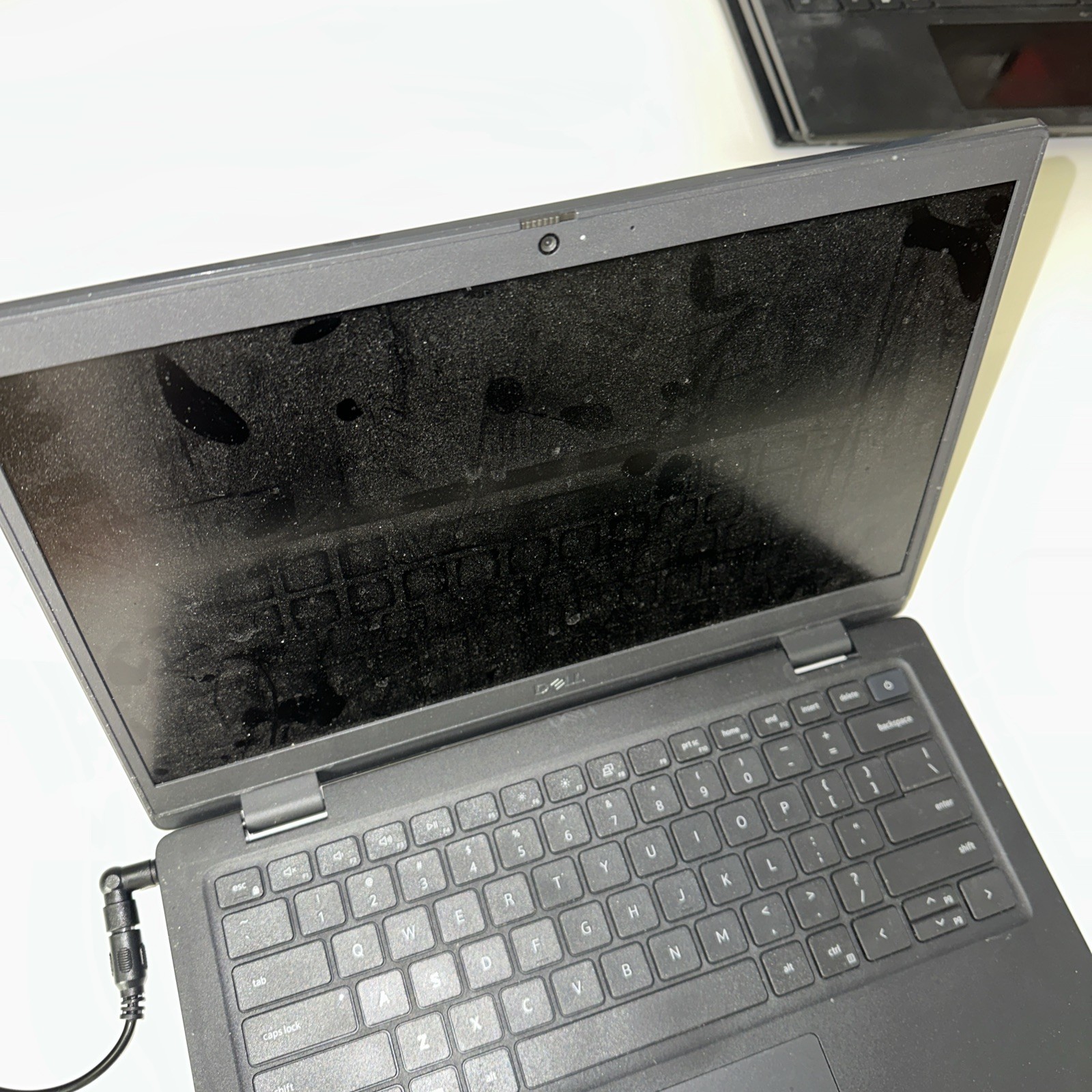 Dell Latitude 3420 14″ Laptop i5-1135G7, No RAM/Storage, Won’t Power on
