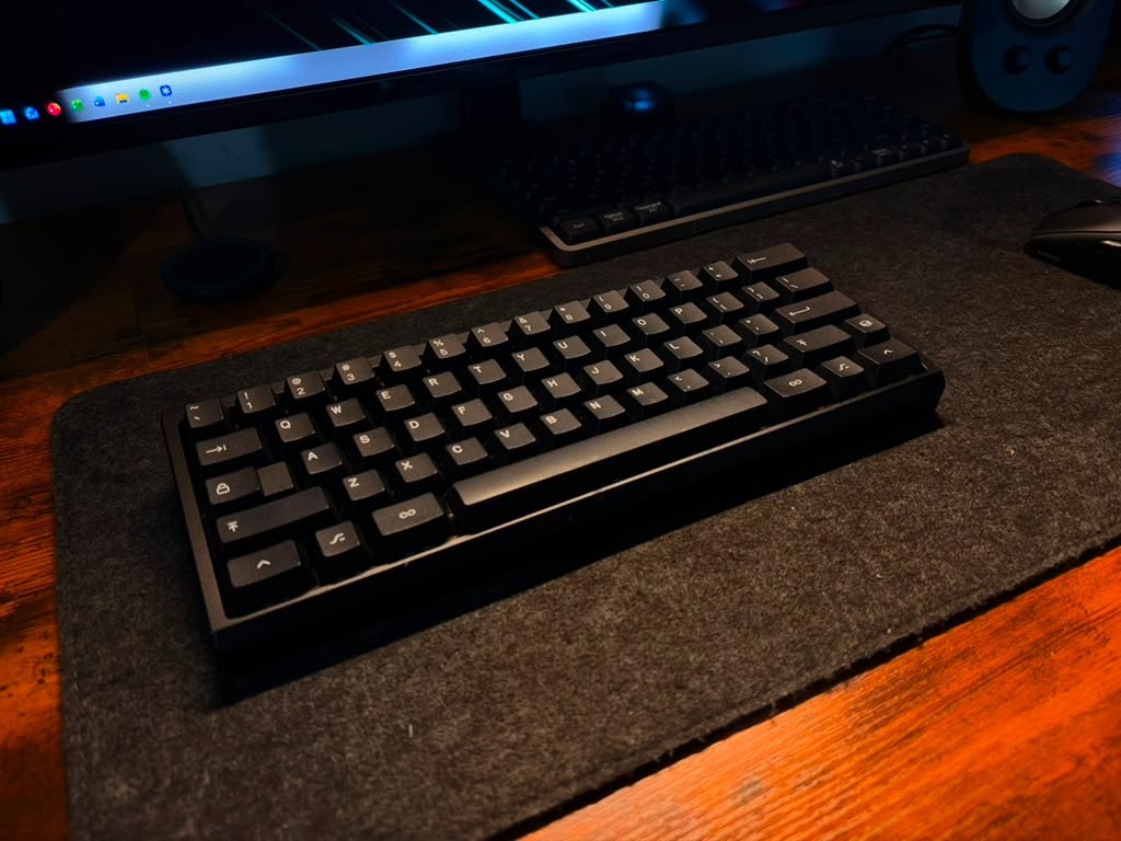 Simpler60 – 60% Black Metal Build Custom Mechanical Keyboard