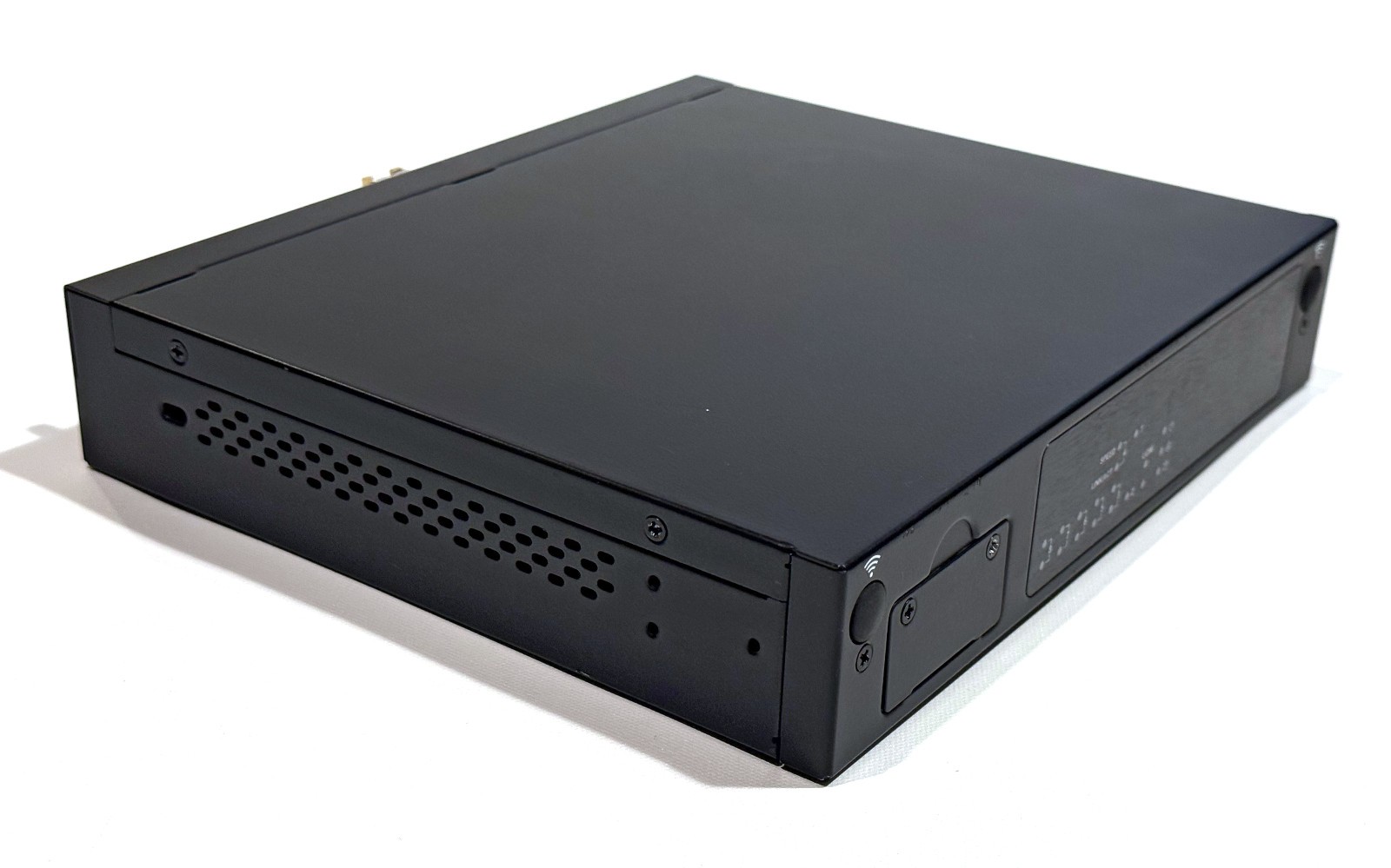 OPNsense pfSense 8-Core Atom C3758 2.2GHz 8GB DDR4 512GB SSD 8x NIC QAT AES VPN