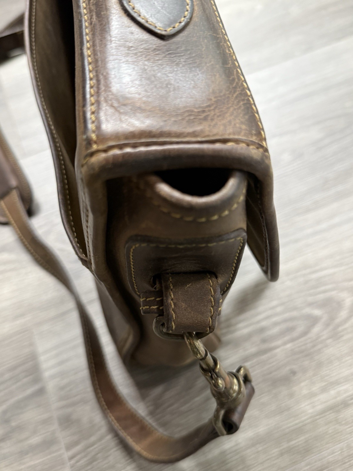 Franklin Covey Sandstone Leather Messenger Laptop Bag