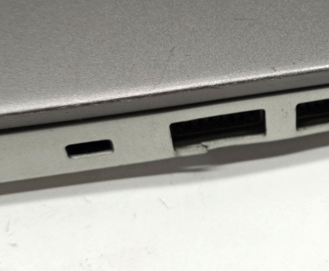 HP Pavilion 15-cs3xxx 15.6″ i7-1065G7@1.30 16GB RAM 256GB NVMe Win11Pro MC789*!