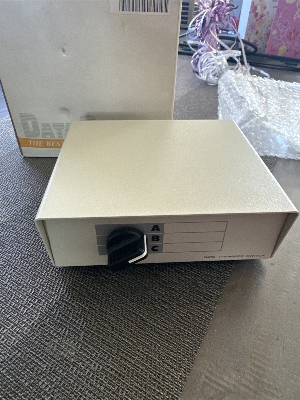 New in Box Cable Leader Manual Data Switch Box
