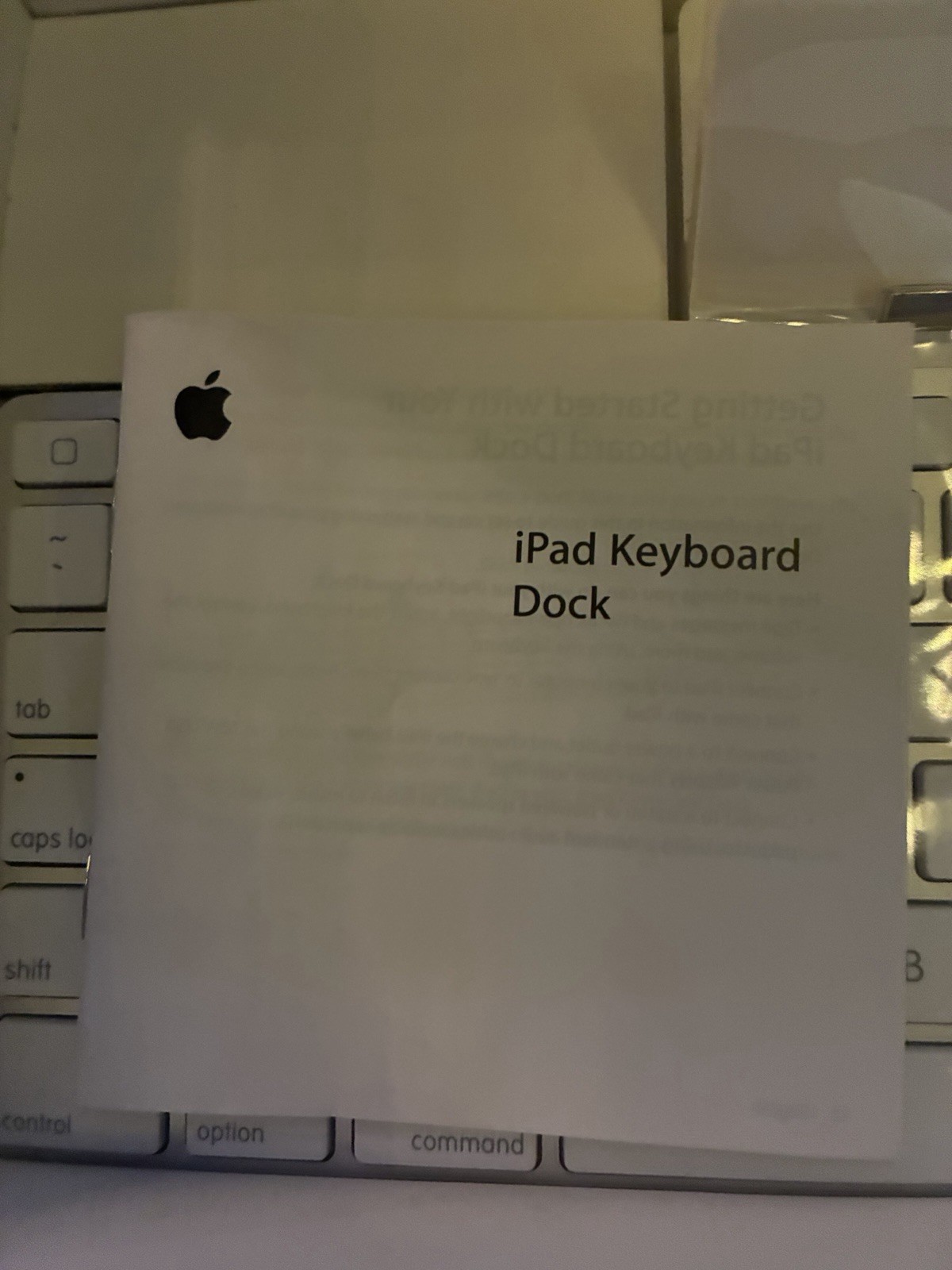 Apple iPad Keyboard Dock A1359 MC533LL/B Wired Dock White QWERTY English