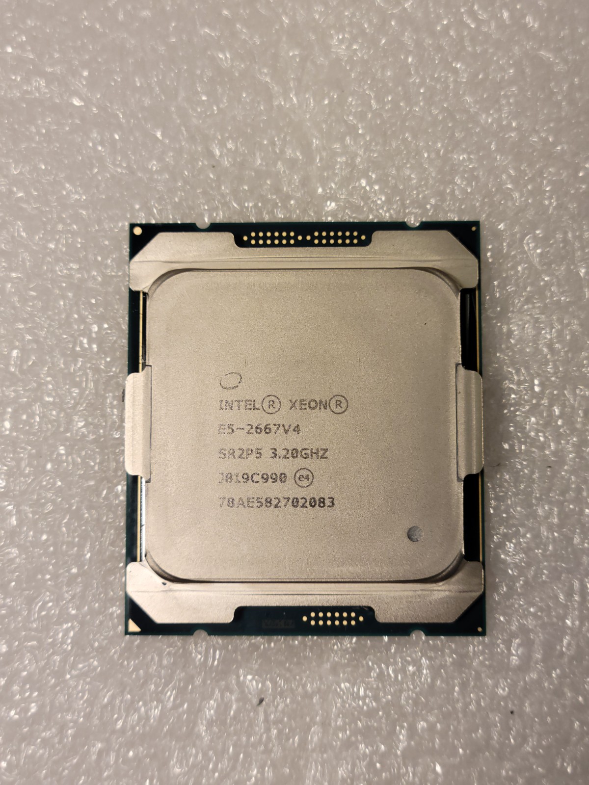 Intel Xeon E5-2667 V4 3.20GHz 8-Core 25MB LGA 2011-3 CPU SR2P5