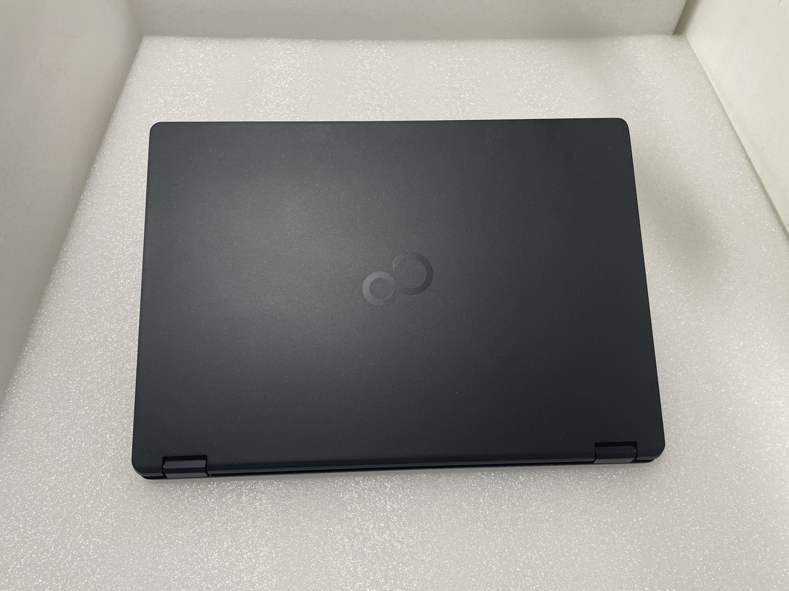Fujitsu Lifebook U749 128gb Nvme Win 11 i7-8665u 4 Core 2.11ghz 16gb RAM HDMI 8