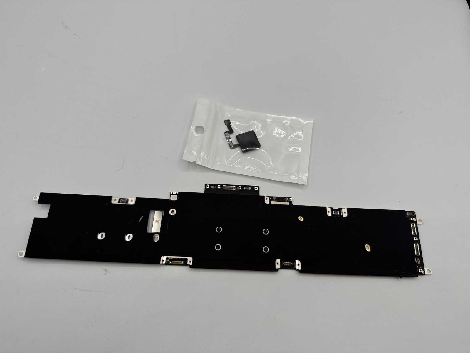 Logic Board for Macbook Air 15″ A3114 2024 4.05 GHz M3 16GB 1TB SSD