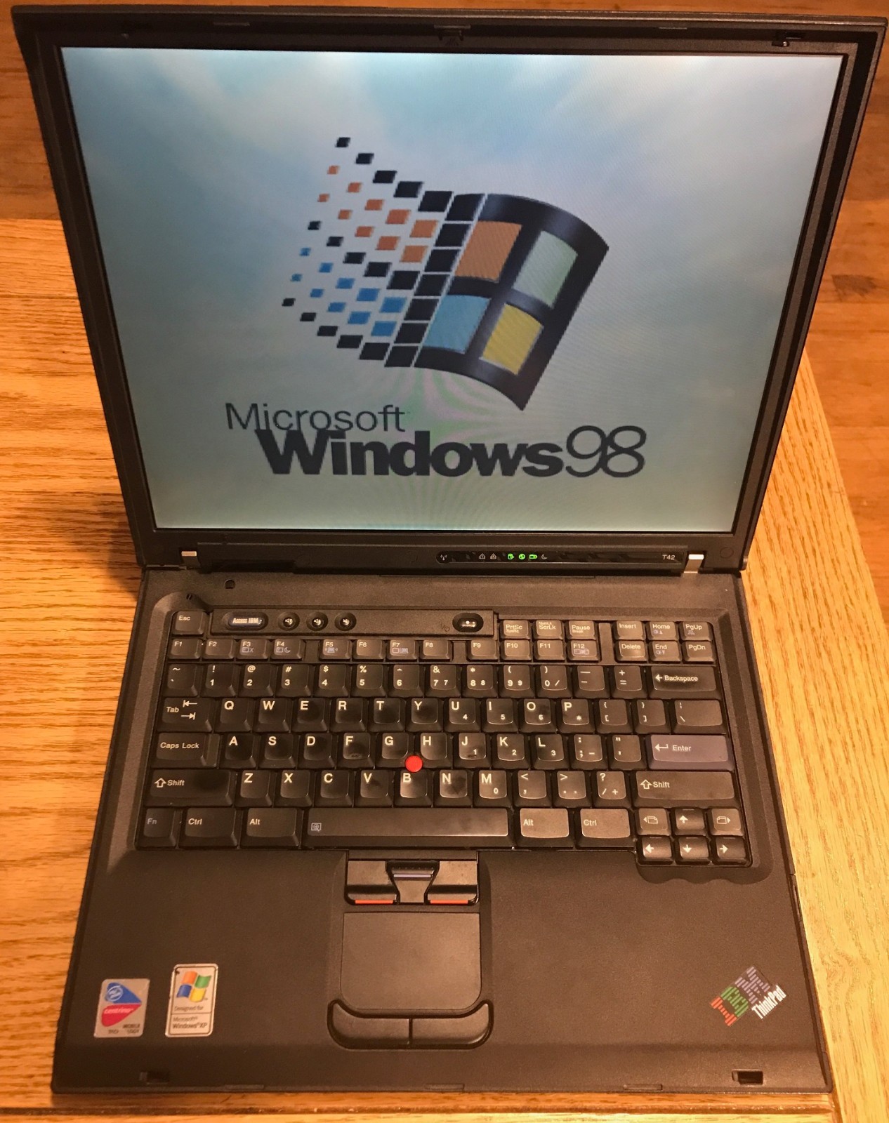 IBM ThinkPad T42 15″ XGA – 1.7ghz, 1.5gb, 120gb HDD, XP + win 98se dual boot