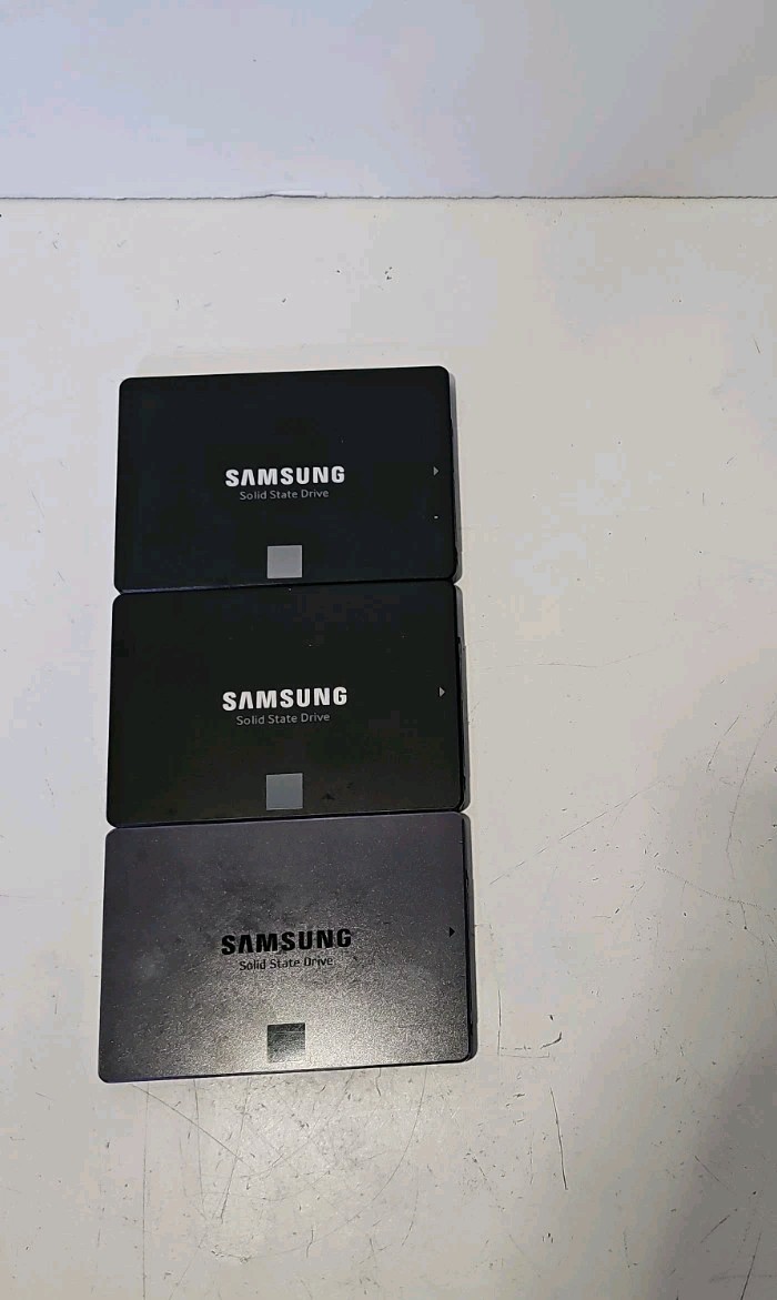 Choice Of Samsung 840, 850 Or 860 – 256G, 512G Or 1Tb SSD Drives. All Tested.