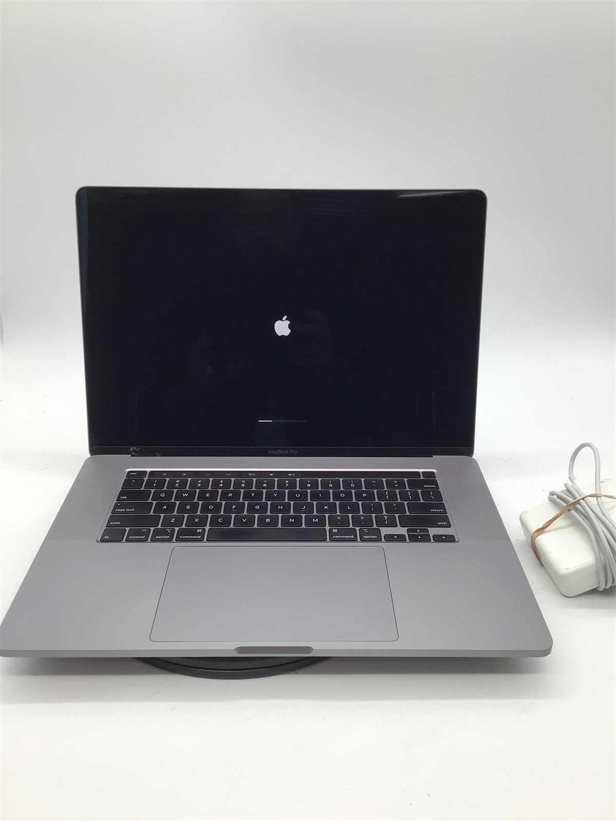 Apple Macbook Pro 16″ A2141 i7-9750H 2.60GHz/32GB RAM/512GB NVMe