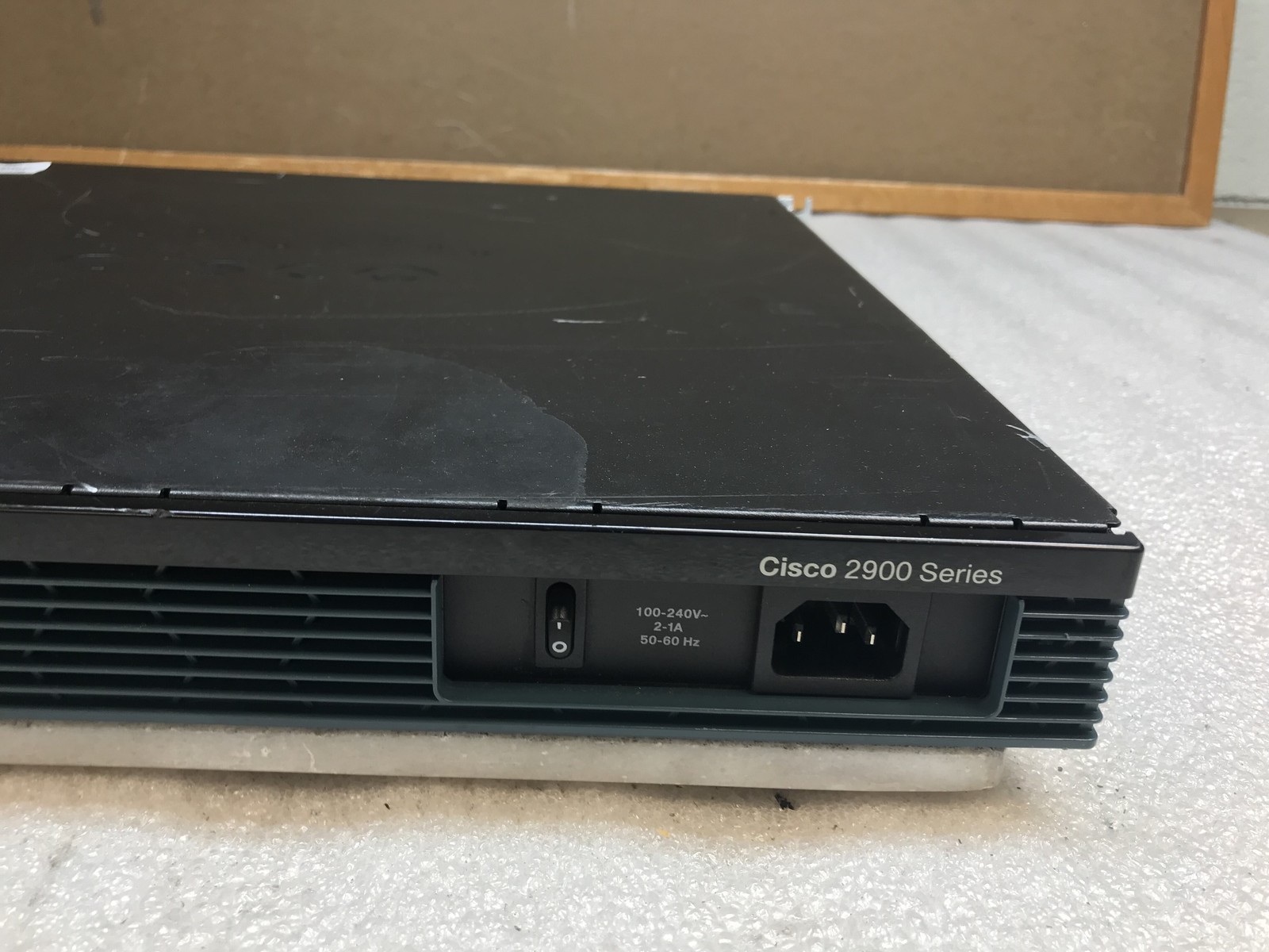 Cisco CISCO2901/K9 V06 ISR Router 512MB 256MB w/ Ears & Cables