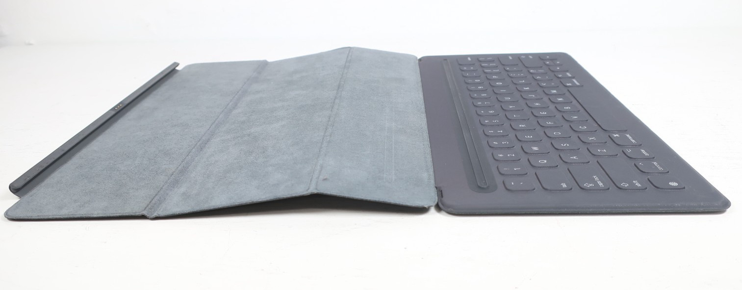 Apple Smart Keyboard for iPad Pro 12.9″ 1st/2nd Gen A1636 MJYR2LL/A Gray